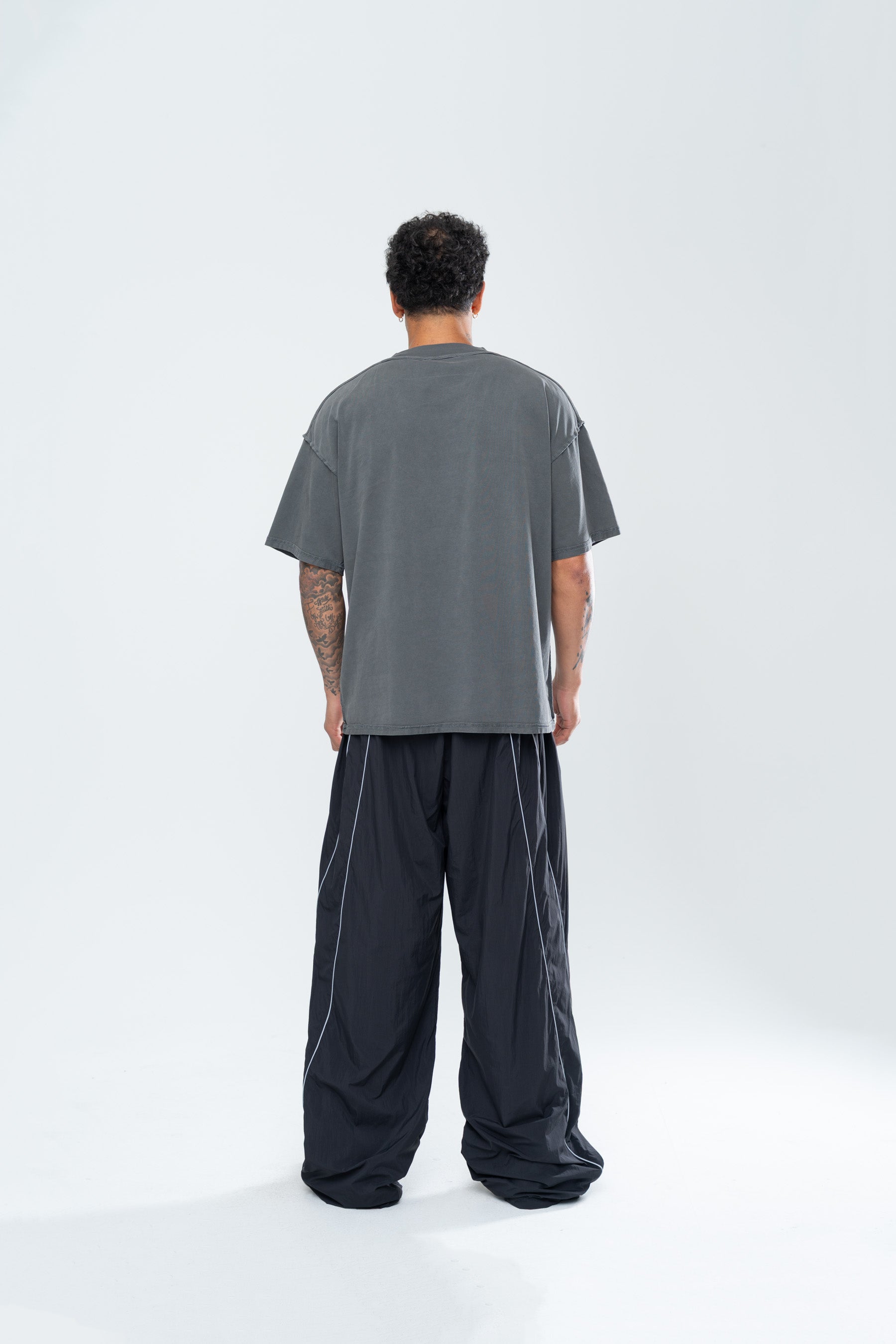 FURY REVERSE TEE - VINTAGE BLACK