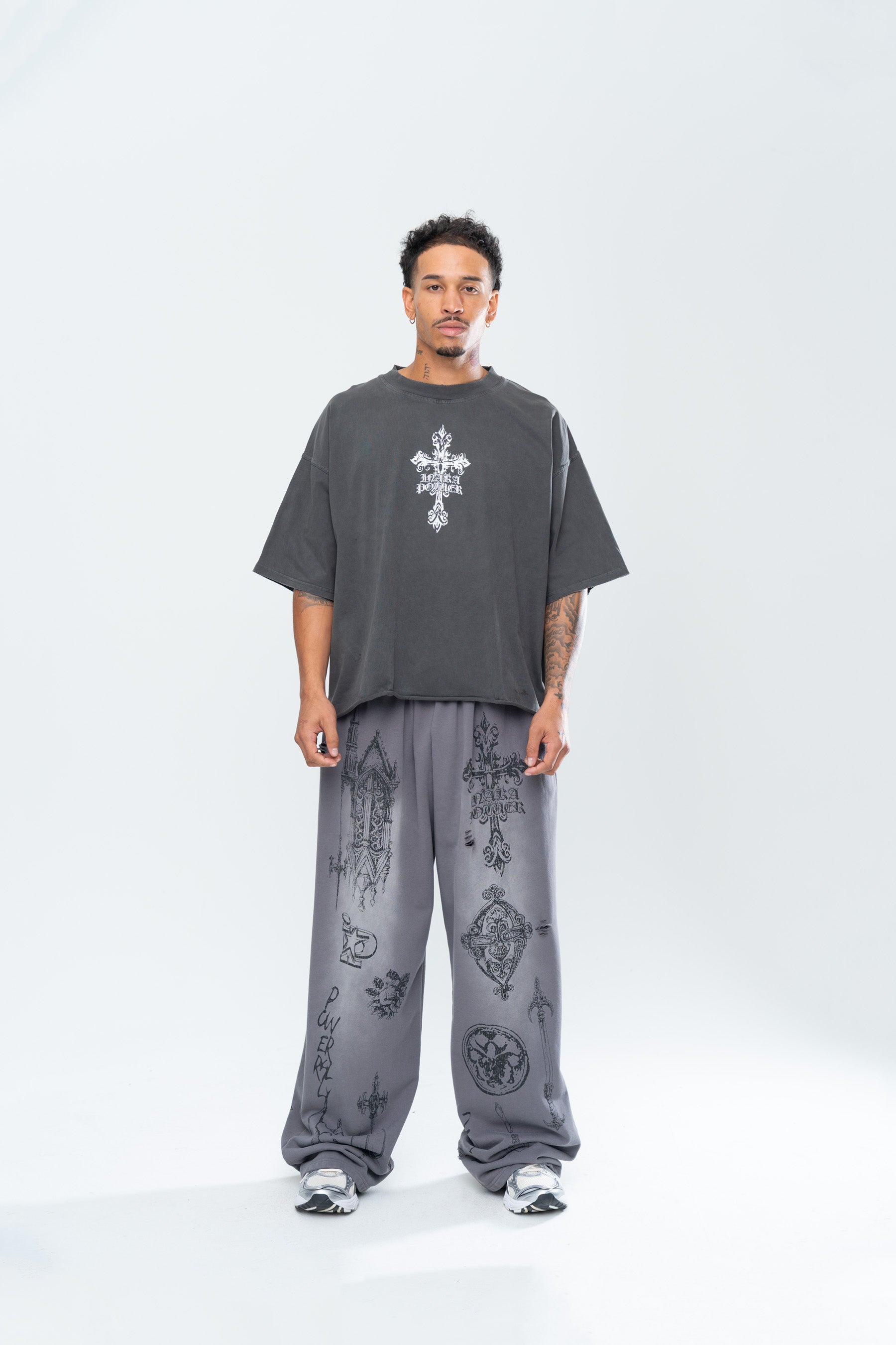 CRUCIFIX CROPPED TEE - VINTAGE BLACK