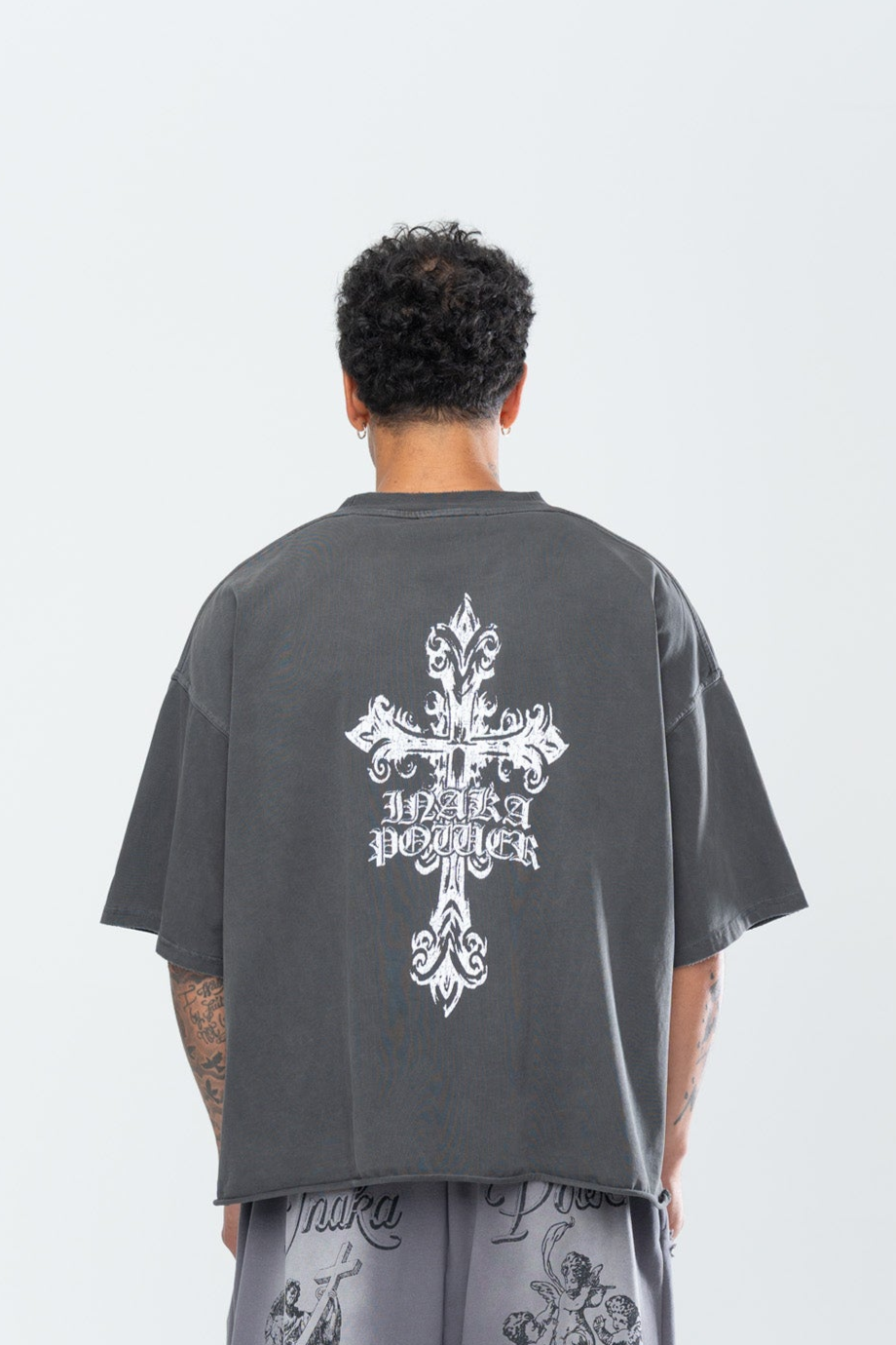 CRUCIFIX CROPPED TEE - VINTAGE BLACK