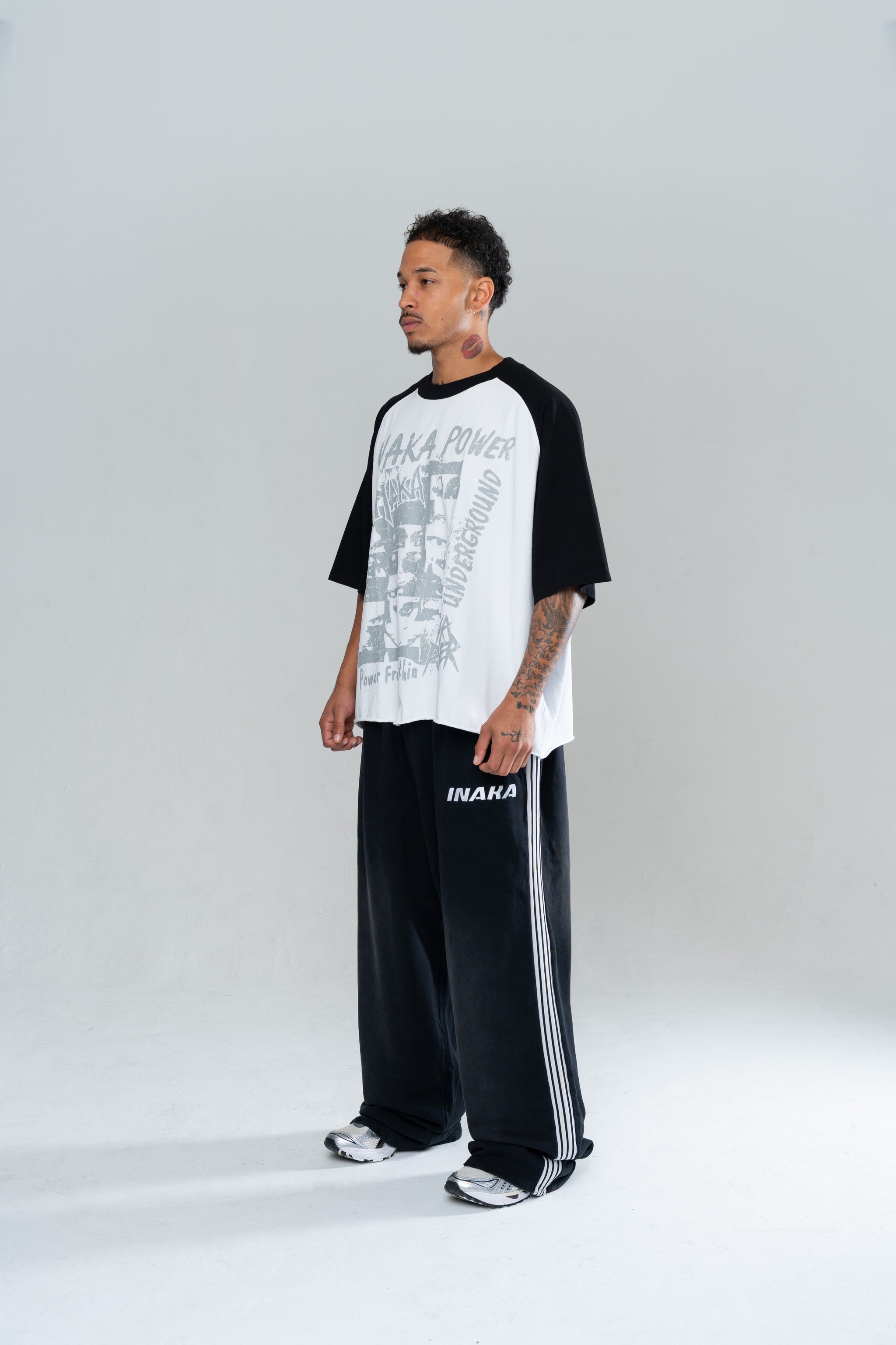ICONIC BAGGY SWEATPANTS - BLACK