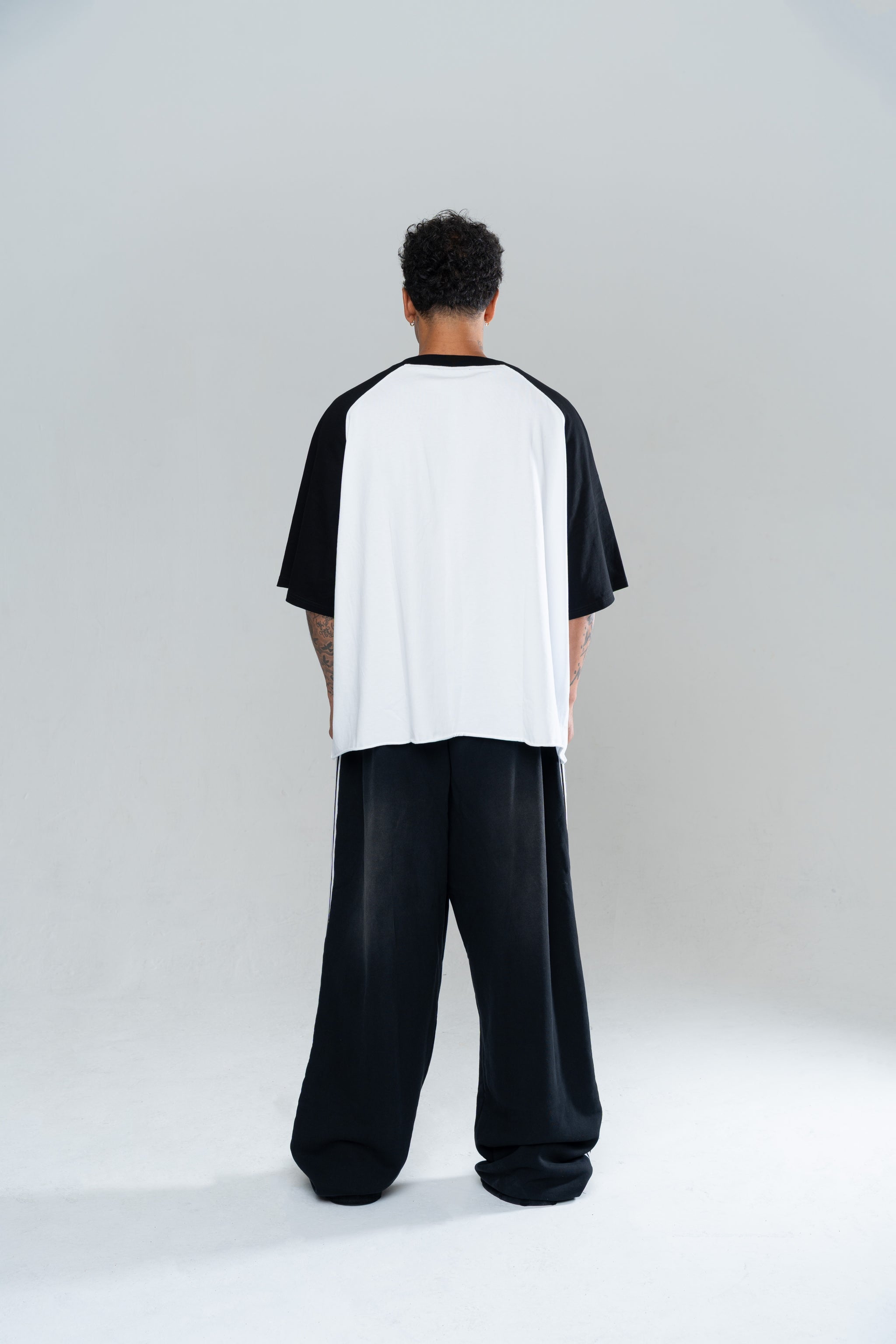 ICONIC BAGGY SWEATPANTS - BLACK