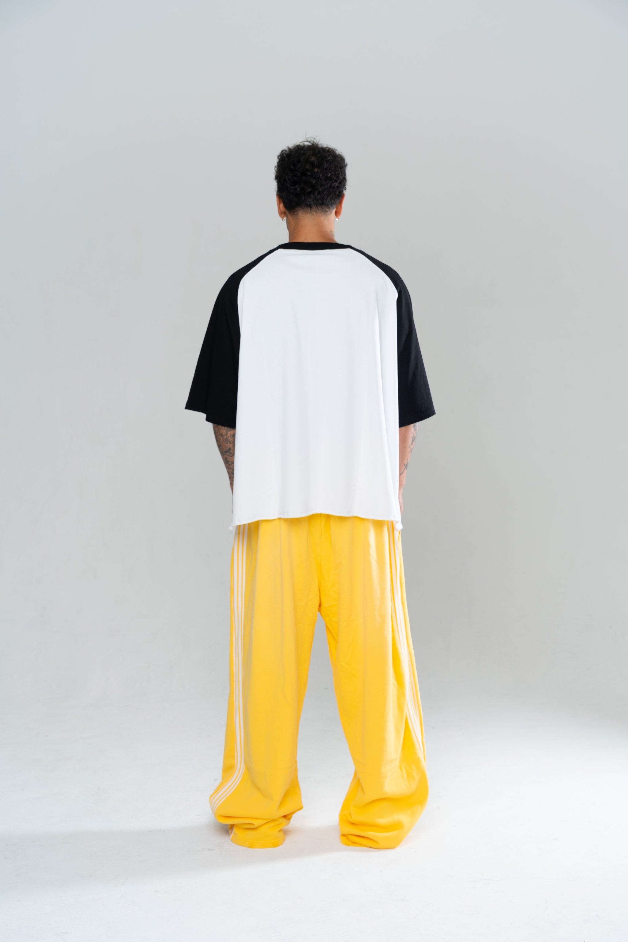 ICONIC BAGGY SWEATPANTS - YELLOW
