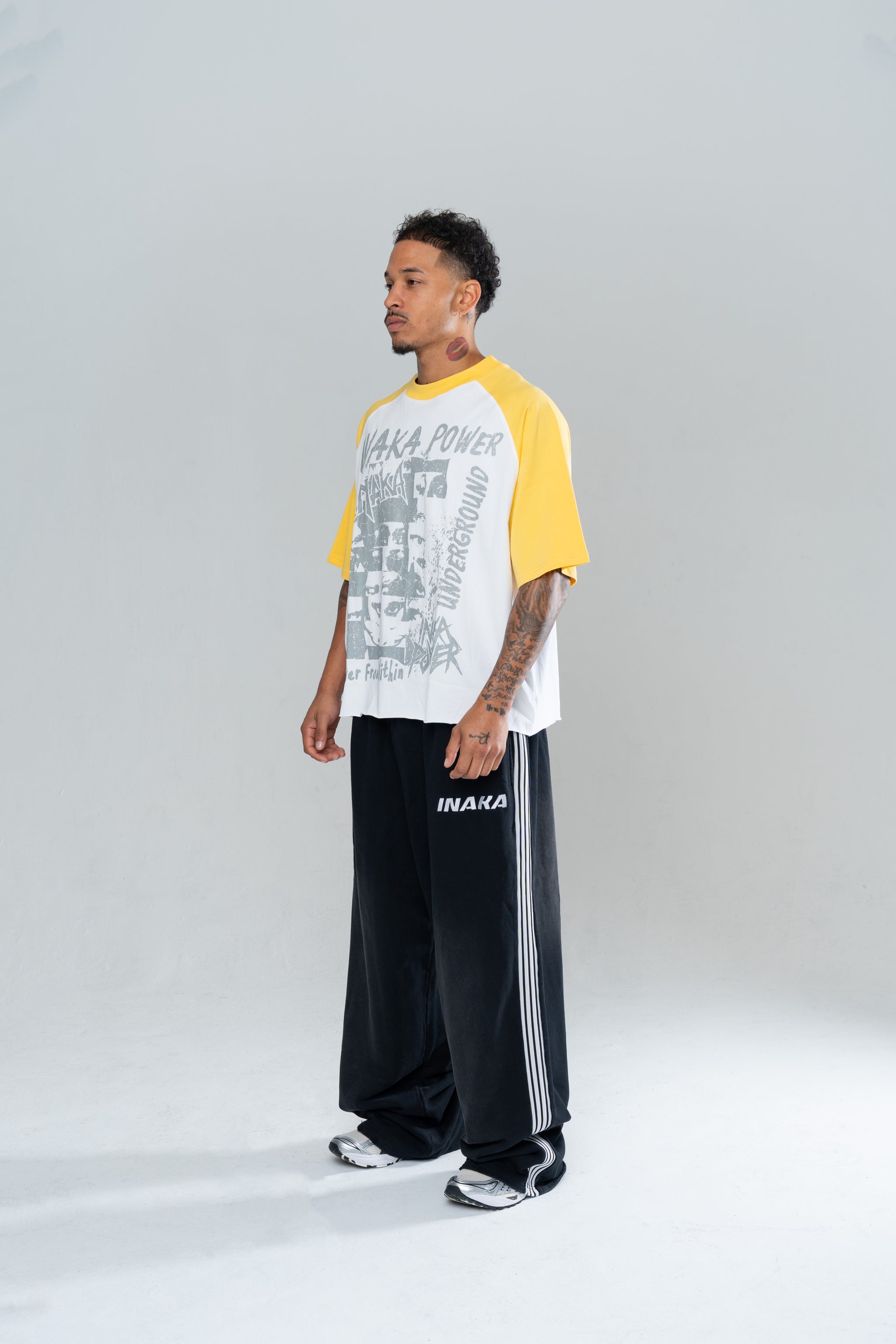 UNDERGROUND CROPPED TEE - WHITE/YELLOW