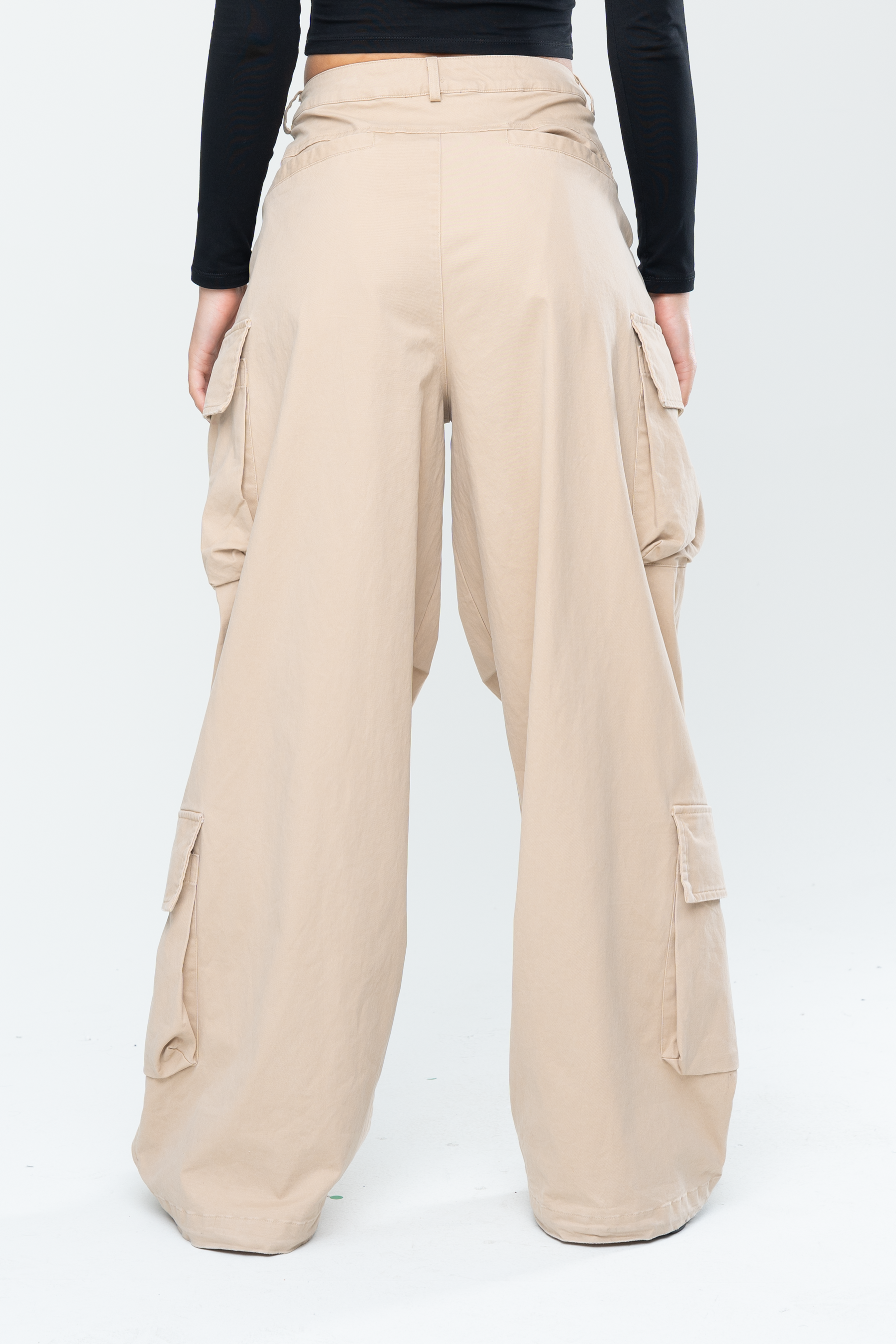 INAKA BAGGY CARGO PANTS - SAND