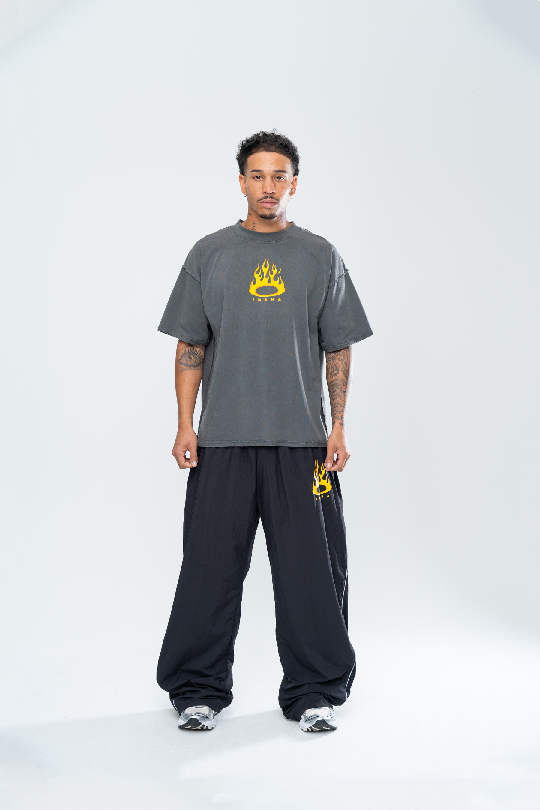 FURY BAGGY TRACKPANTS - BLACK