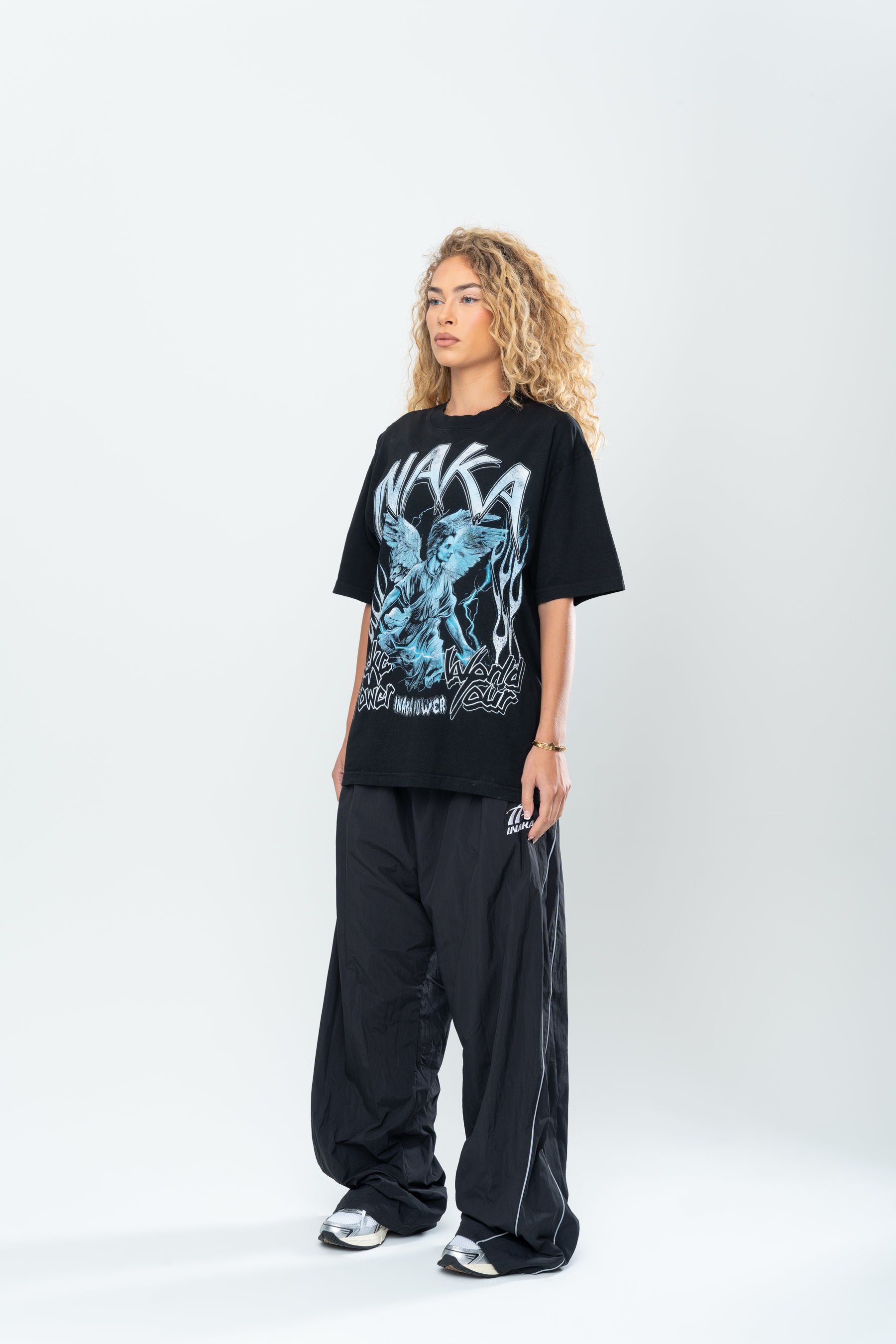 INAKA SAINT TOUR TEE - BLACK