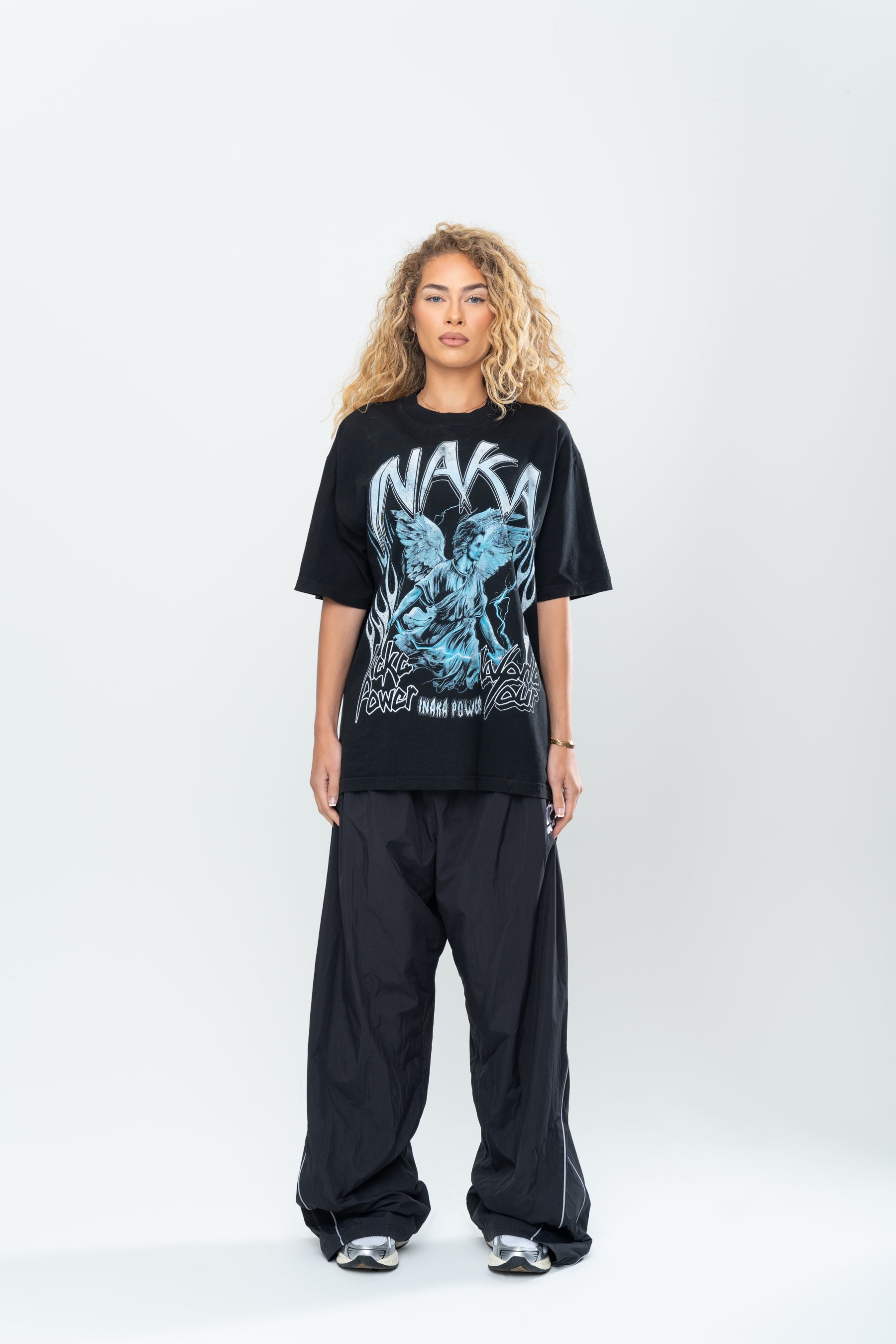 INAKA SAINT TOUR TEE - BLACK