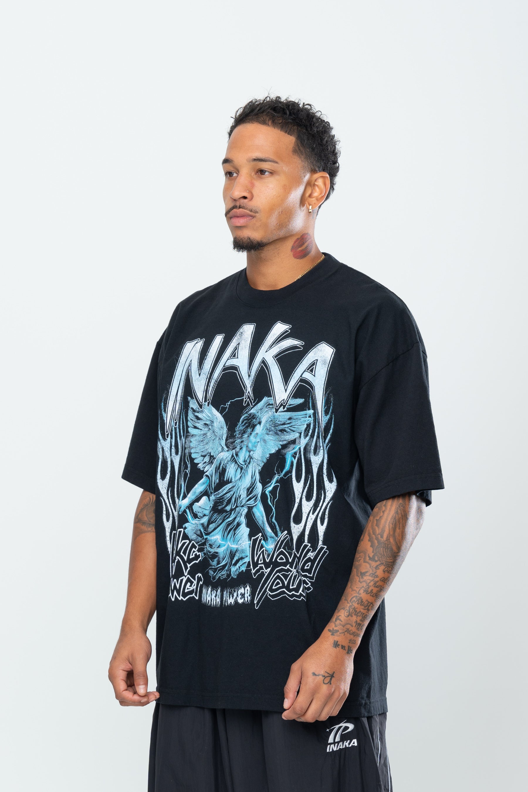 INAKA SAINT TOUR TEE - BLACK