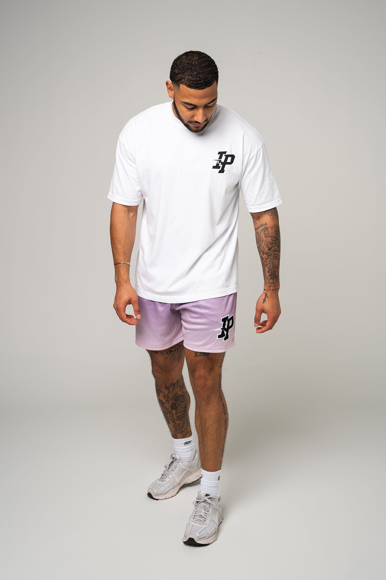 MEN'S GRAPHIC MESH SHORTS - PURPLE GRADIENT