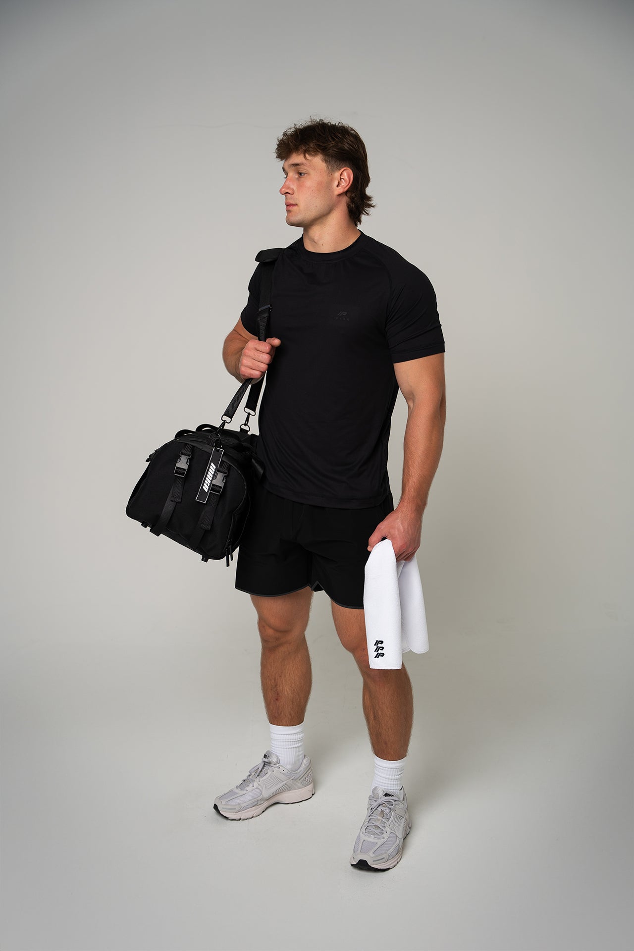INAKA PERFORMANCE TOWEL - WHITE