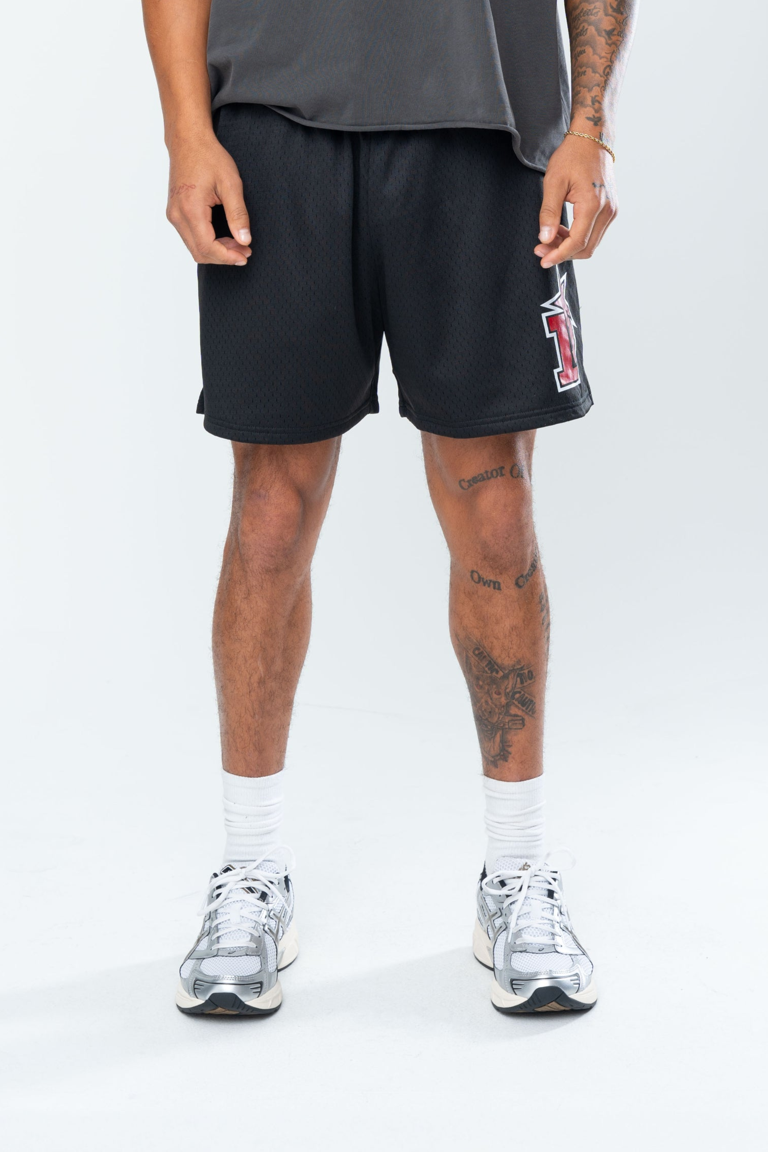 GUERRILLA STAR MESH SHORTS