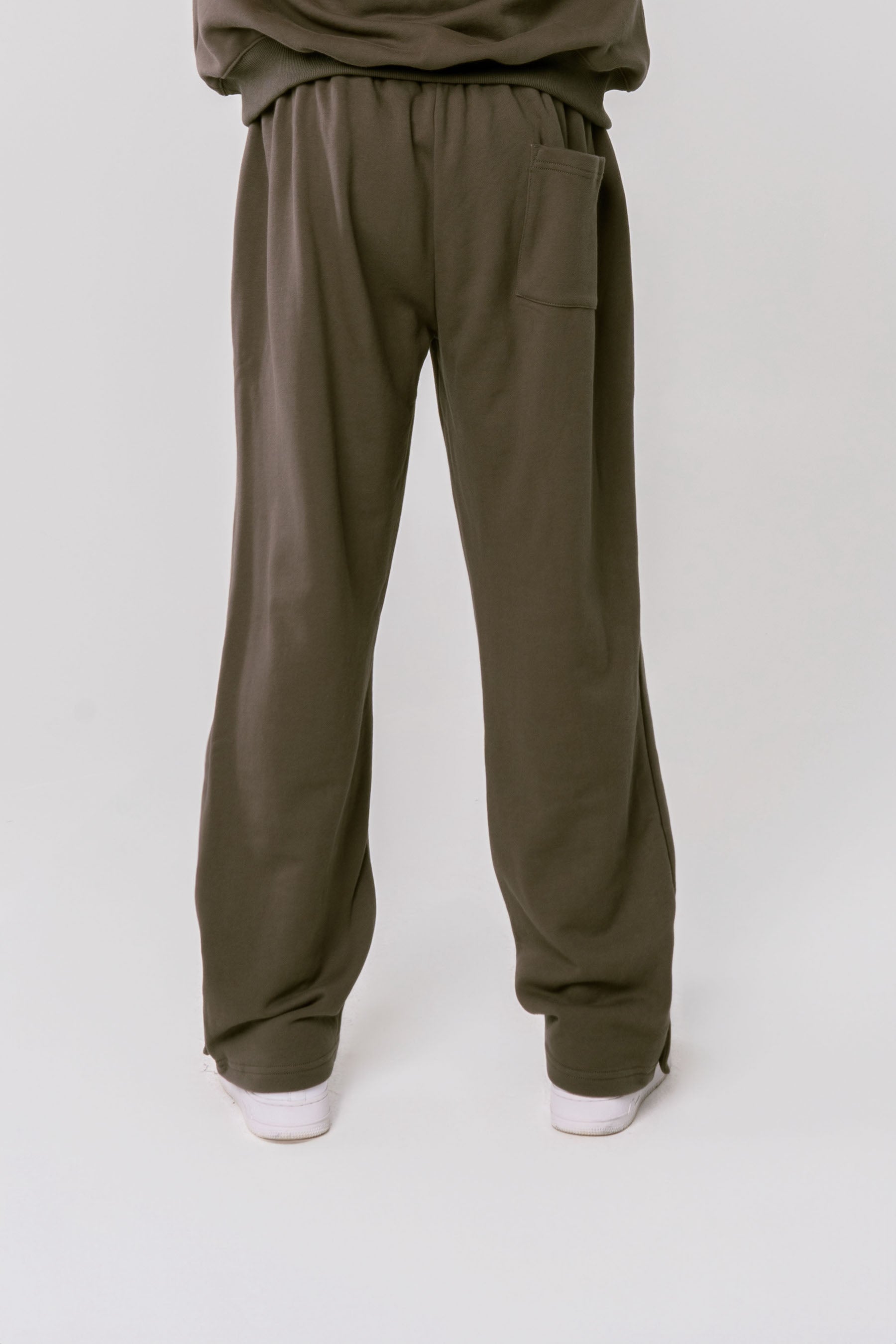 EST. Relaxed Sweats - Charcoal