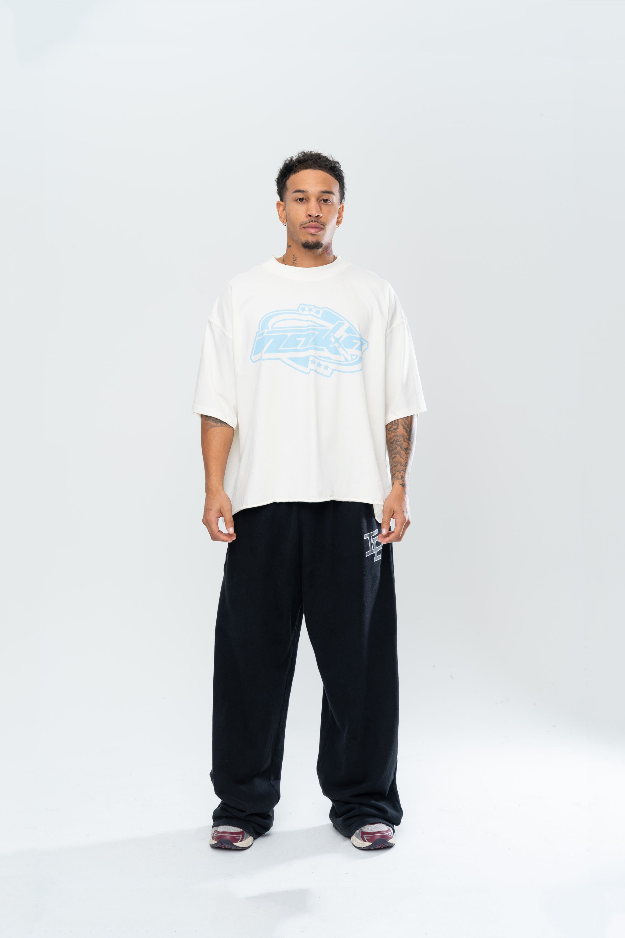 CYBERISTIX CROPPED TEE - CREAM/BLUE