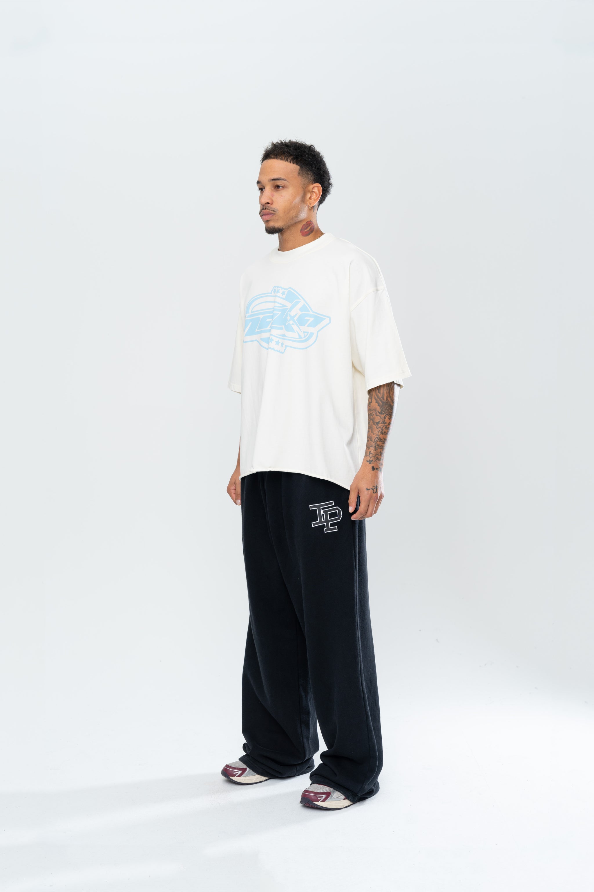 CYBERISTIX CROPPED TEE - CREAM/BLUE