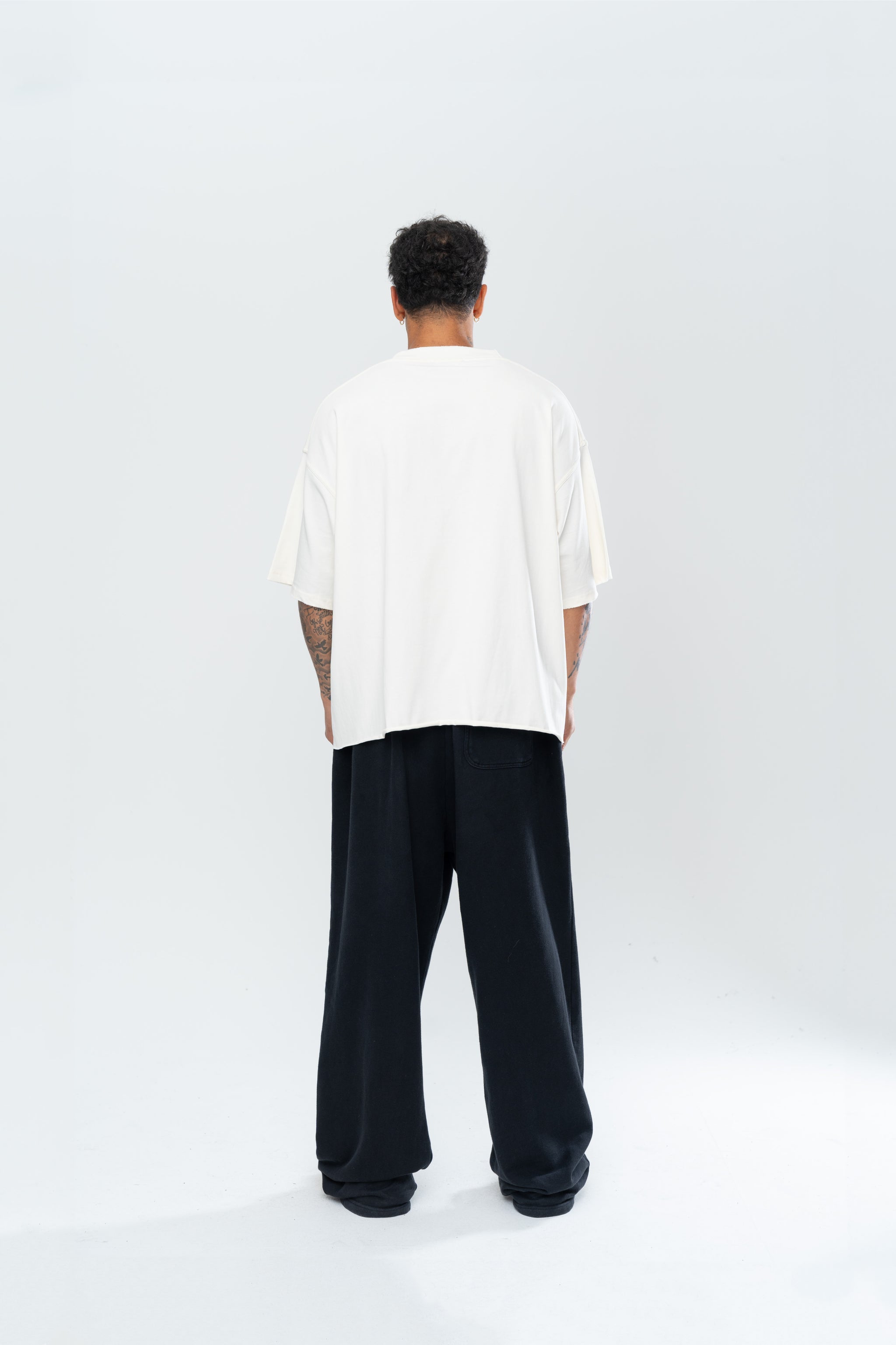 CYBERISTIX CROPPED TEE - CREAM/BLUE