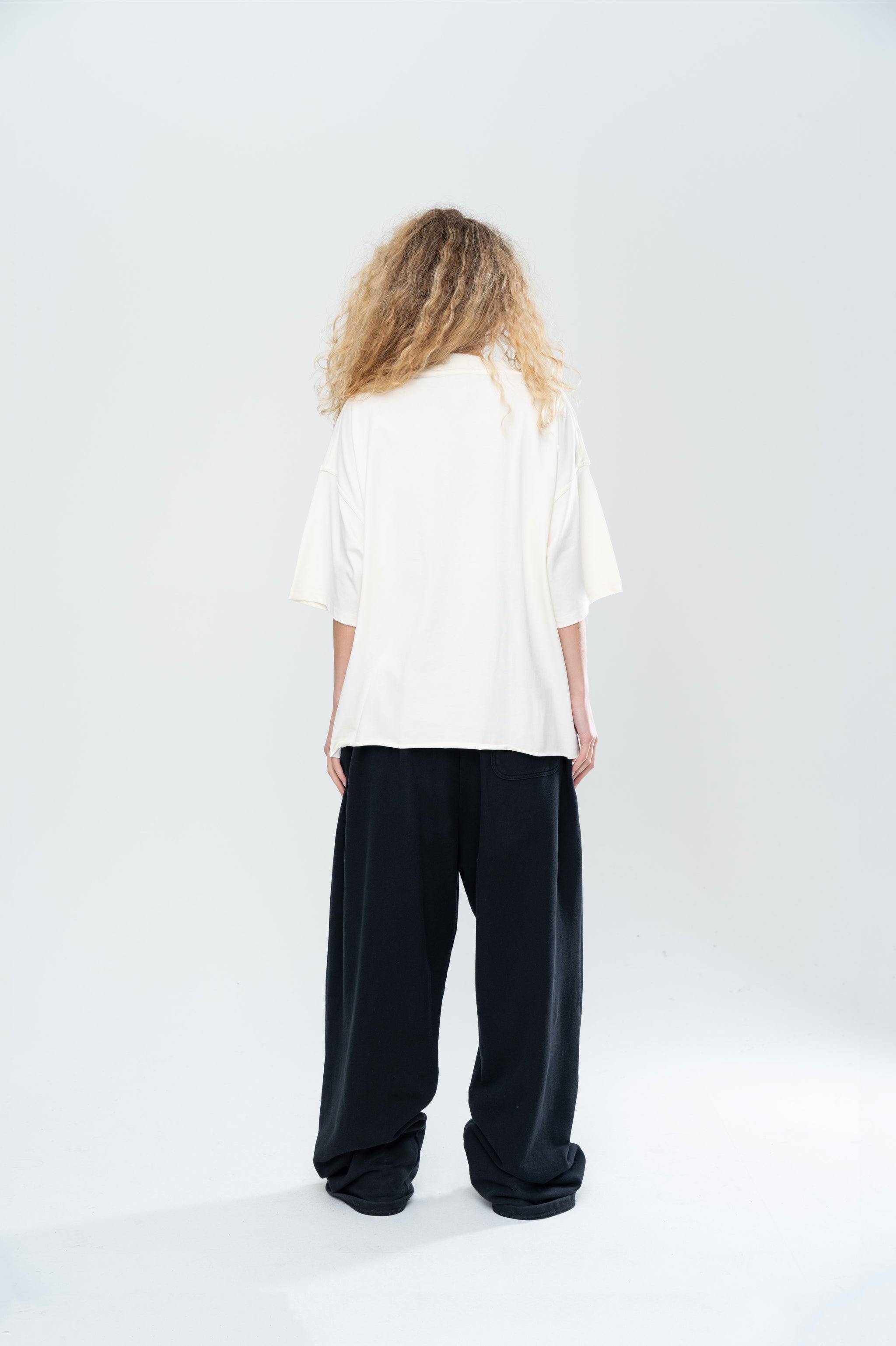CYBERISTIX CROPPED TEE - CREAM/BLUE