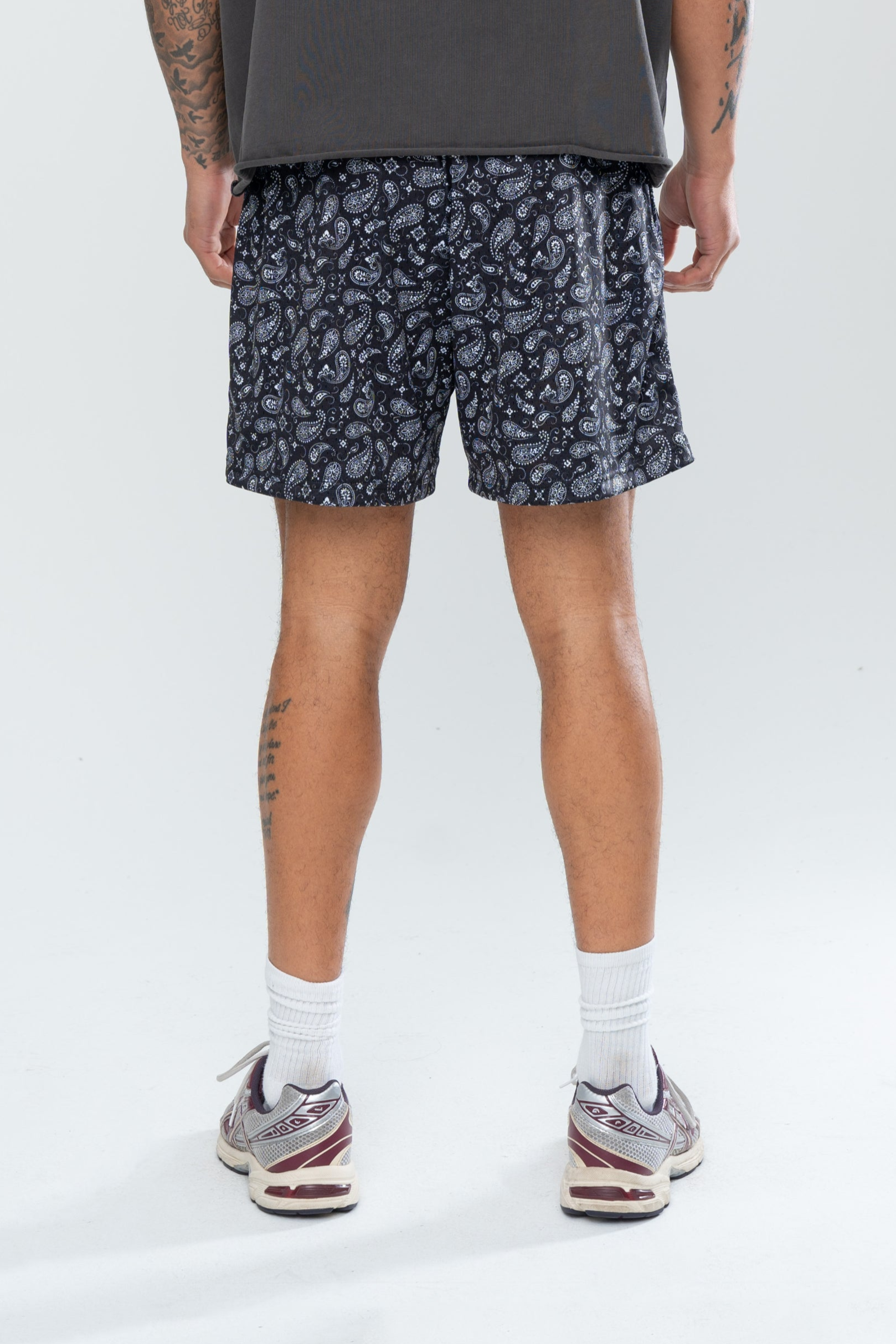 CLASSIC PAISLEY MESH SHORTS - BLACK