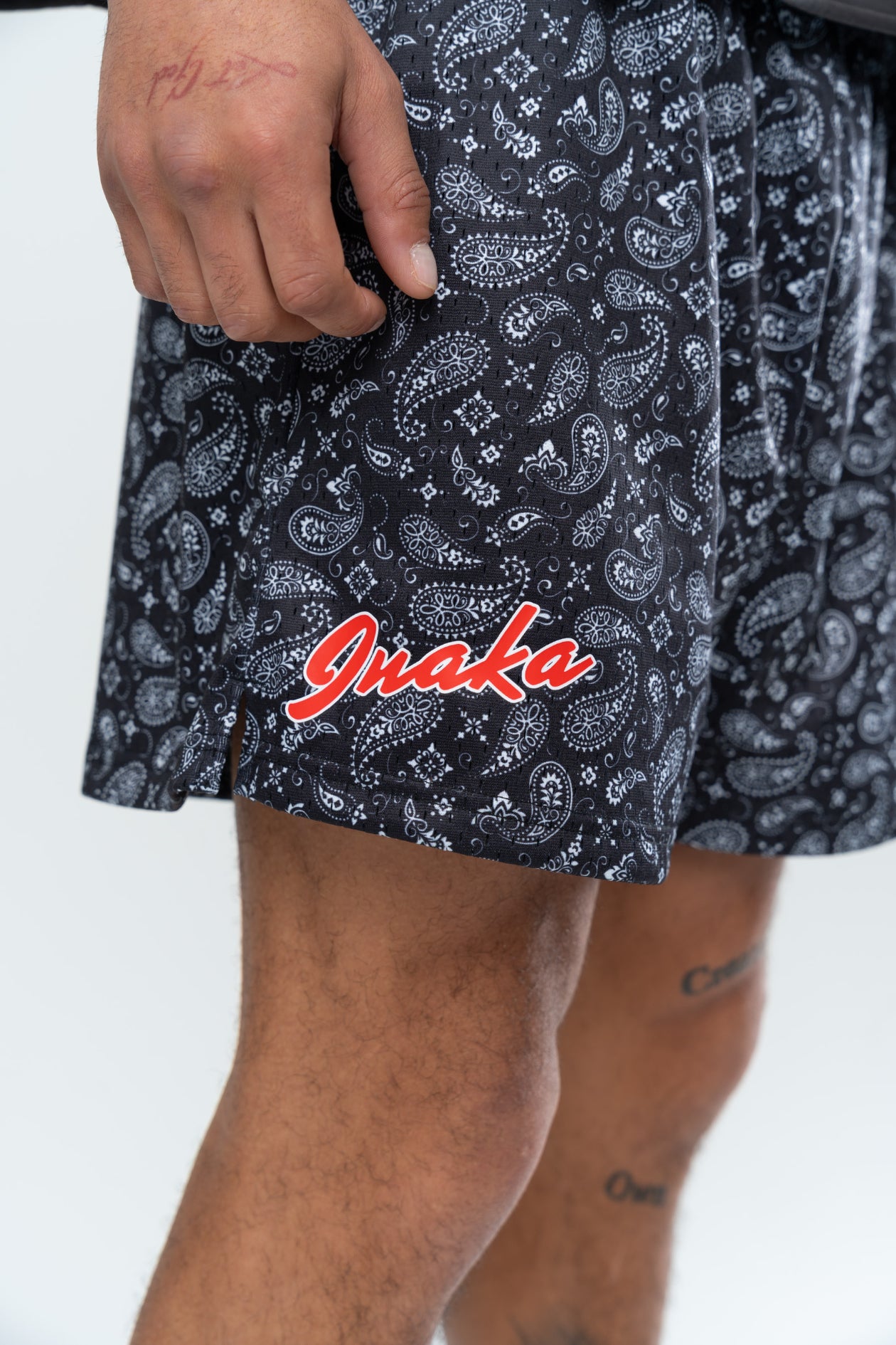 CLASSIC PAISLEY MESH SHORTS - BLACK