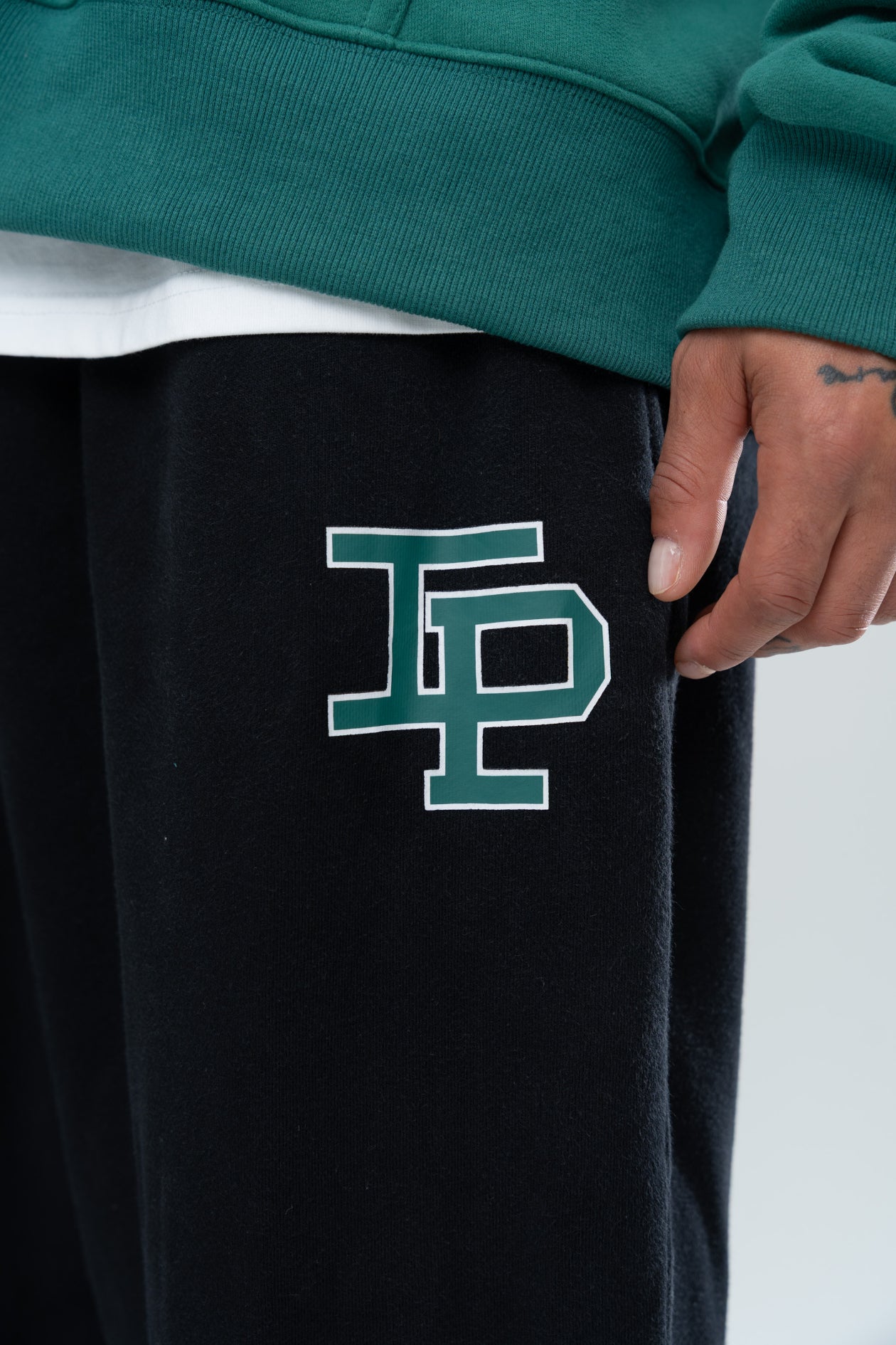 CLASSIC BAGGY SWEATS - BLACK/FOREST GREEN