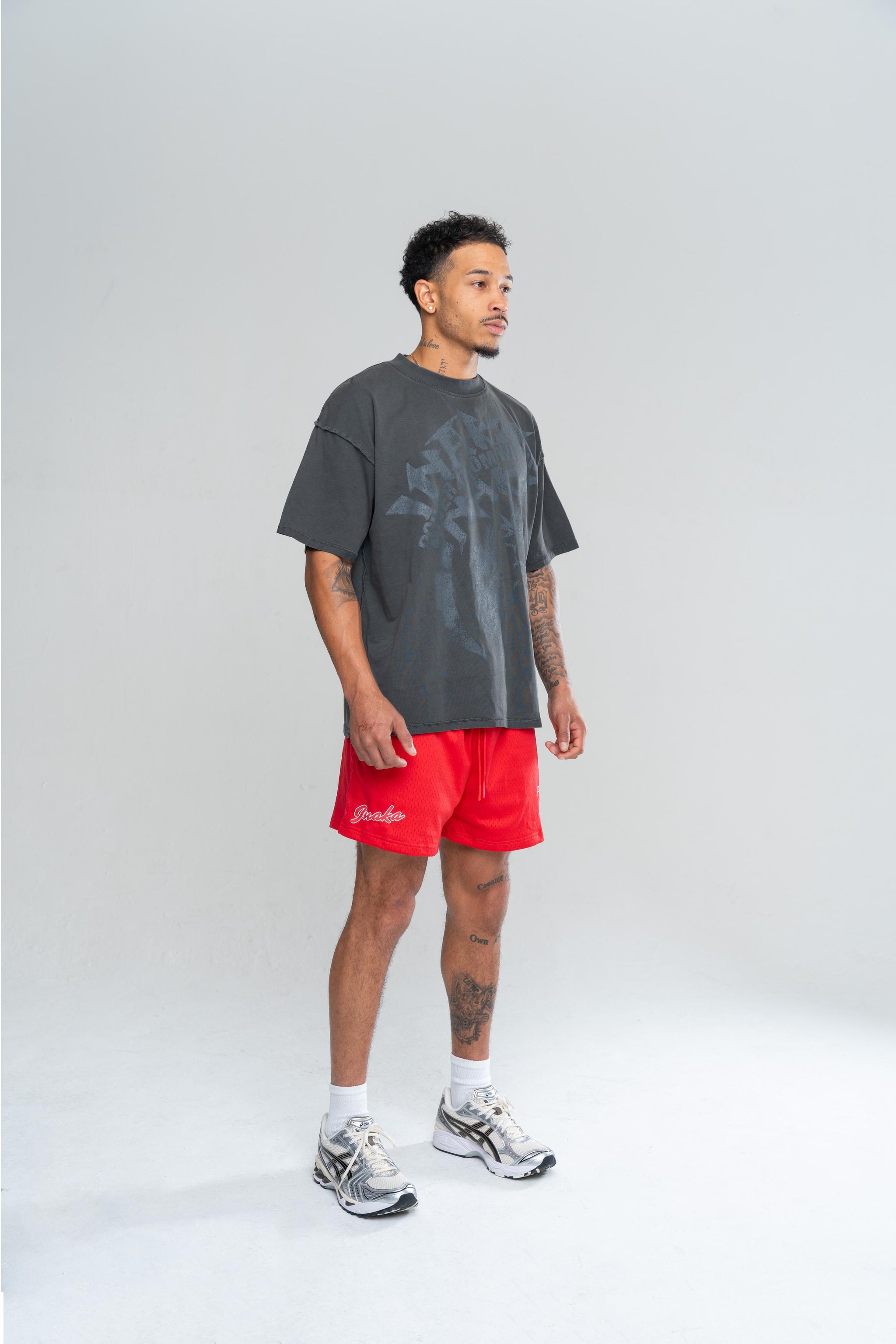 FLORAL GRUNGE REVERSE TEE - VINTAGE BLACK