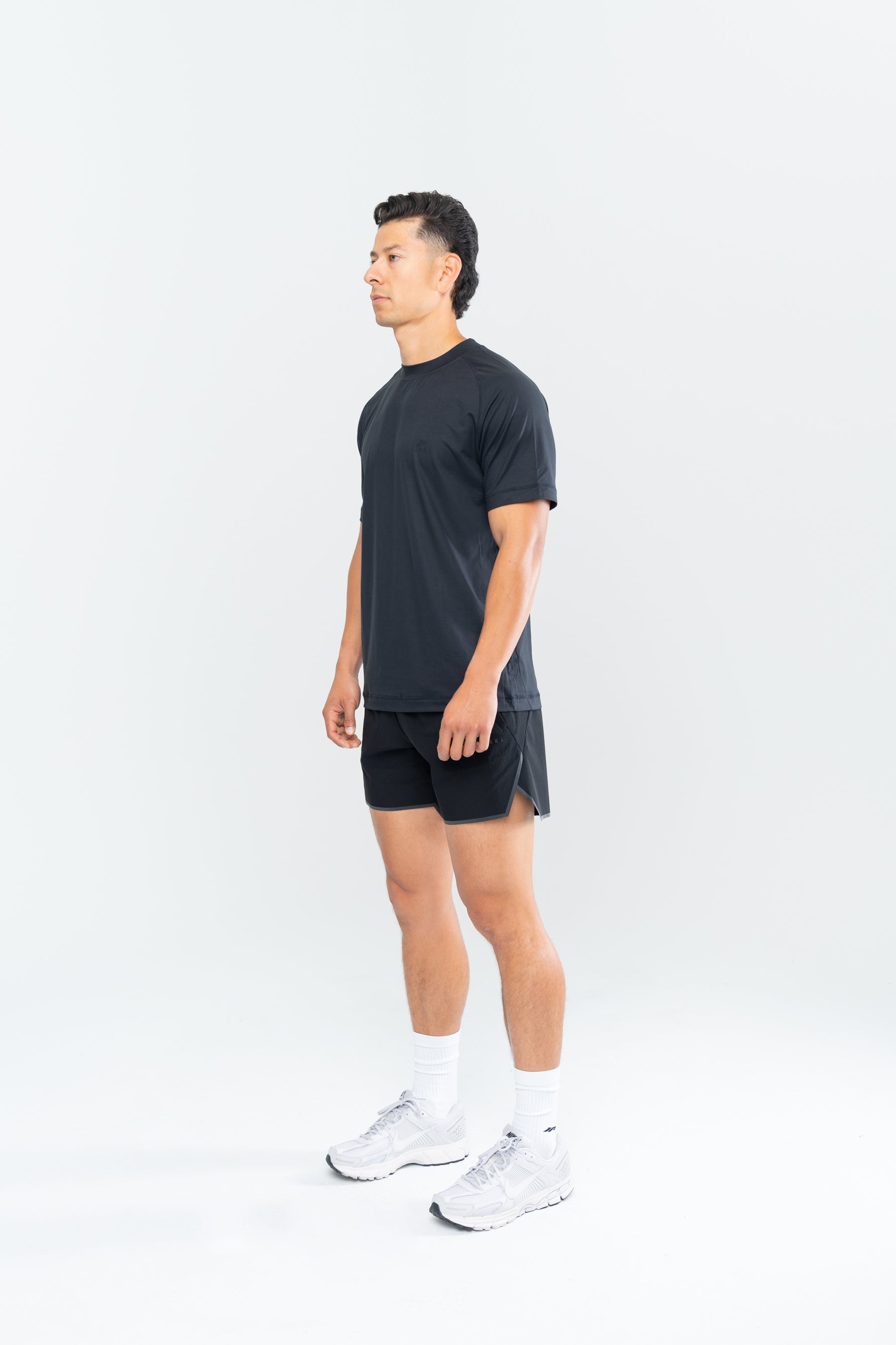 CORE PERFORMANCE SHORT SLEEVE - JET BLACK
