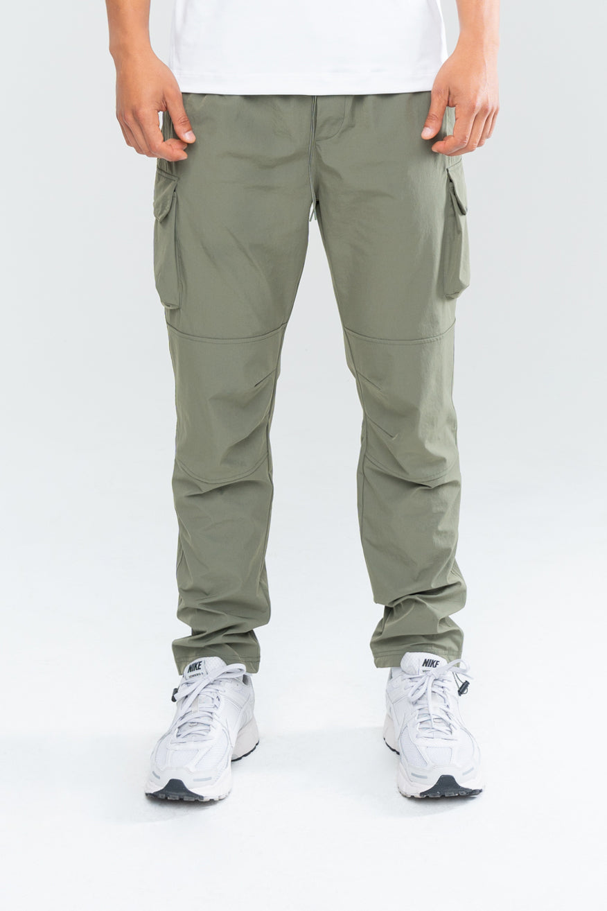 MEN'S PERFORMANCE TECH CARGO JOGGERS - OLIVE