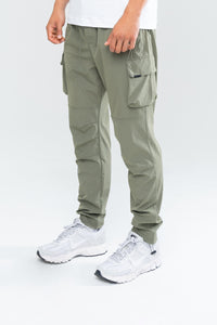 MEN'S PERFORMANCE TECH CARGO JOGGERS - OLIVE
