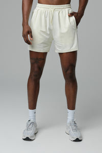 FREEFORM SHORTS LINERLESS - OFF WHITE