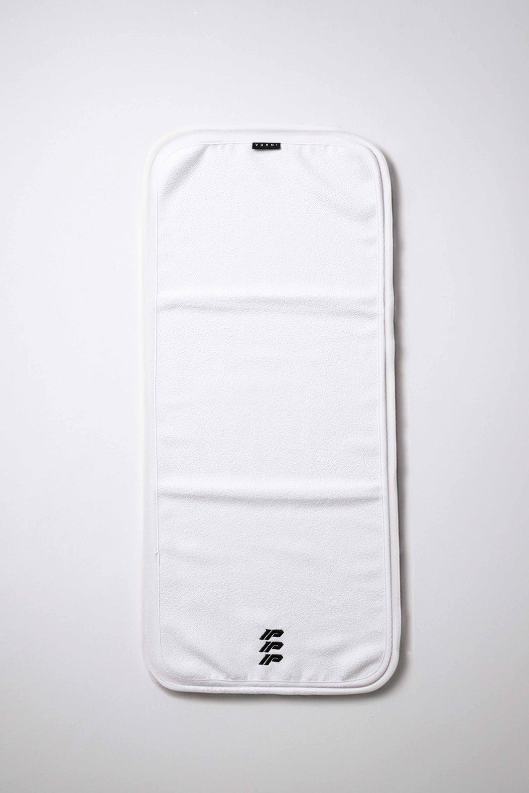 INAKA PERFORMANCE TOWEL - WHITE