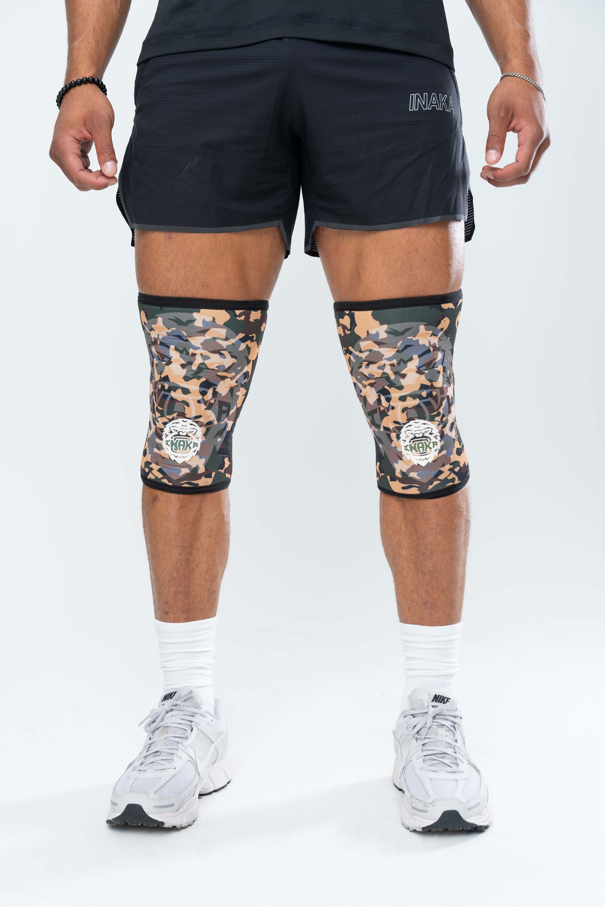V2 KNEE SLEEVES - COMRADE GREEN