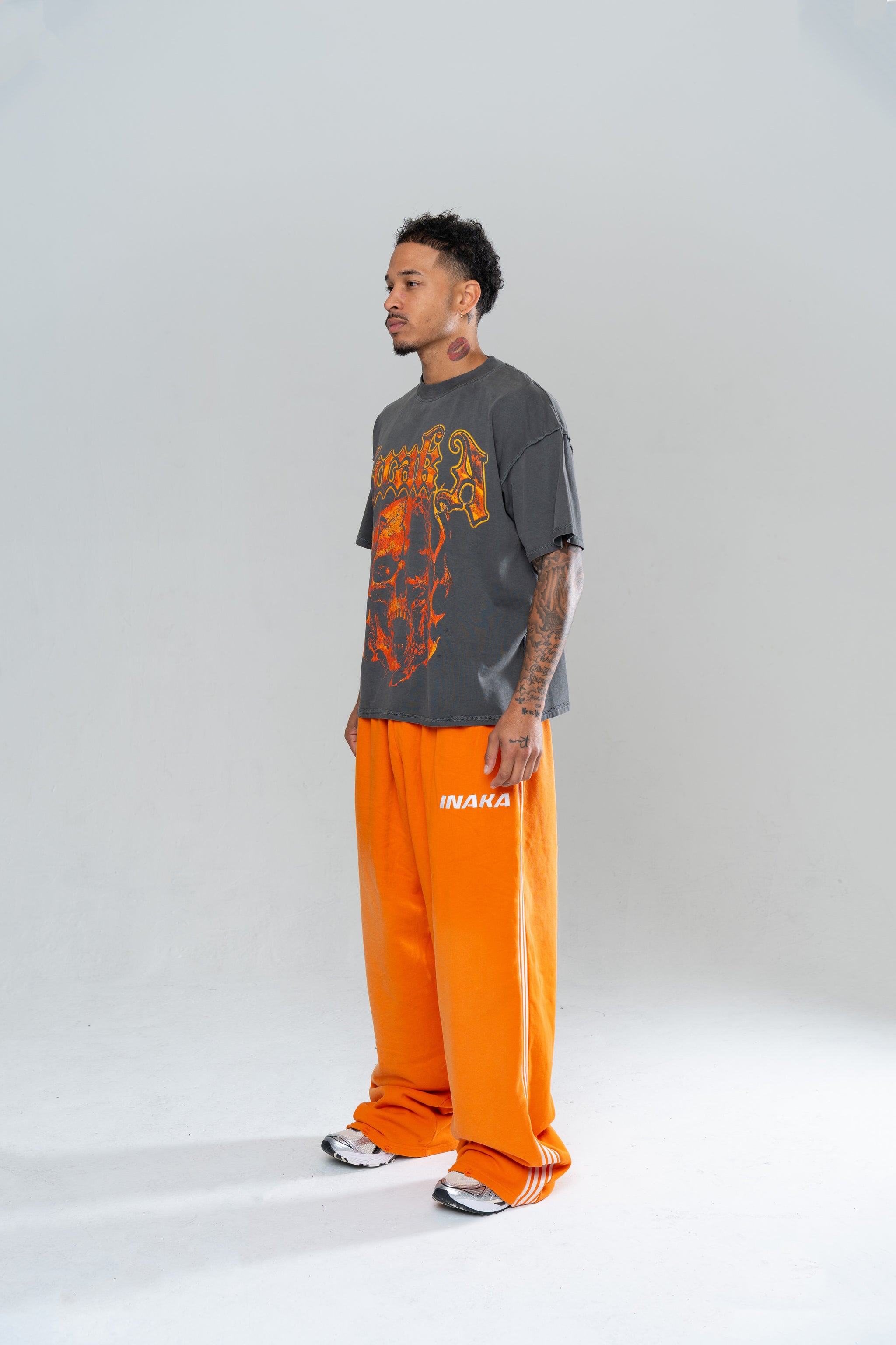ANARCHY REVERSE TEE - VINTAGE BLACK