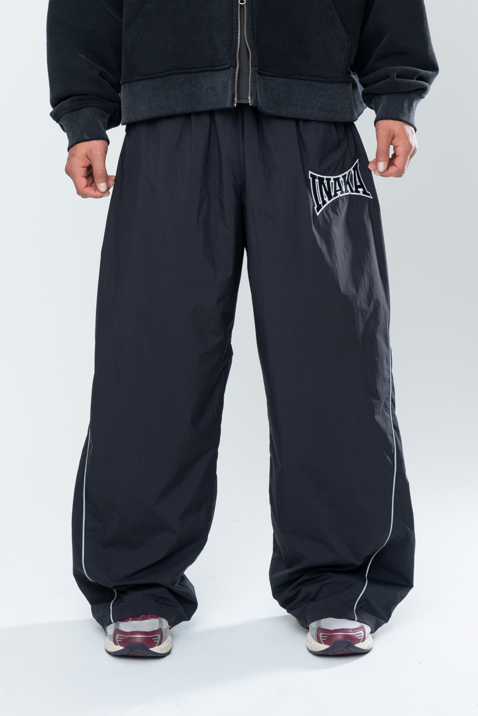 POWERSHOT BAGGY TRACKPANTS - BLACK