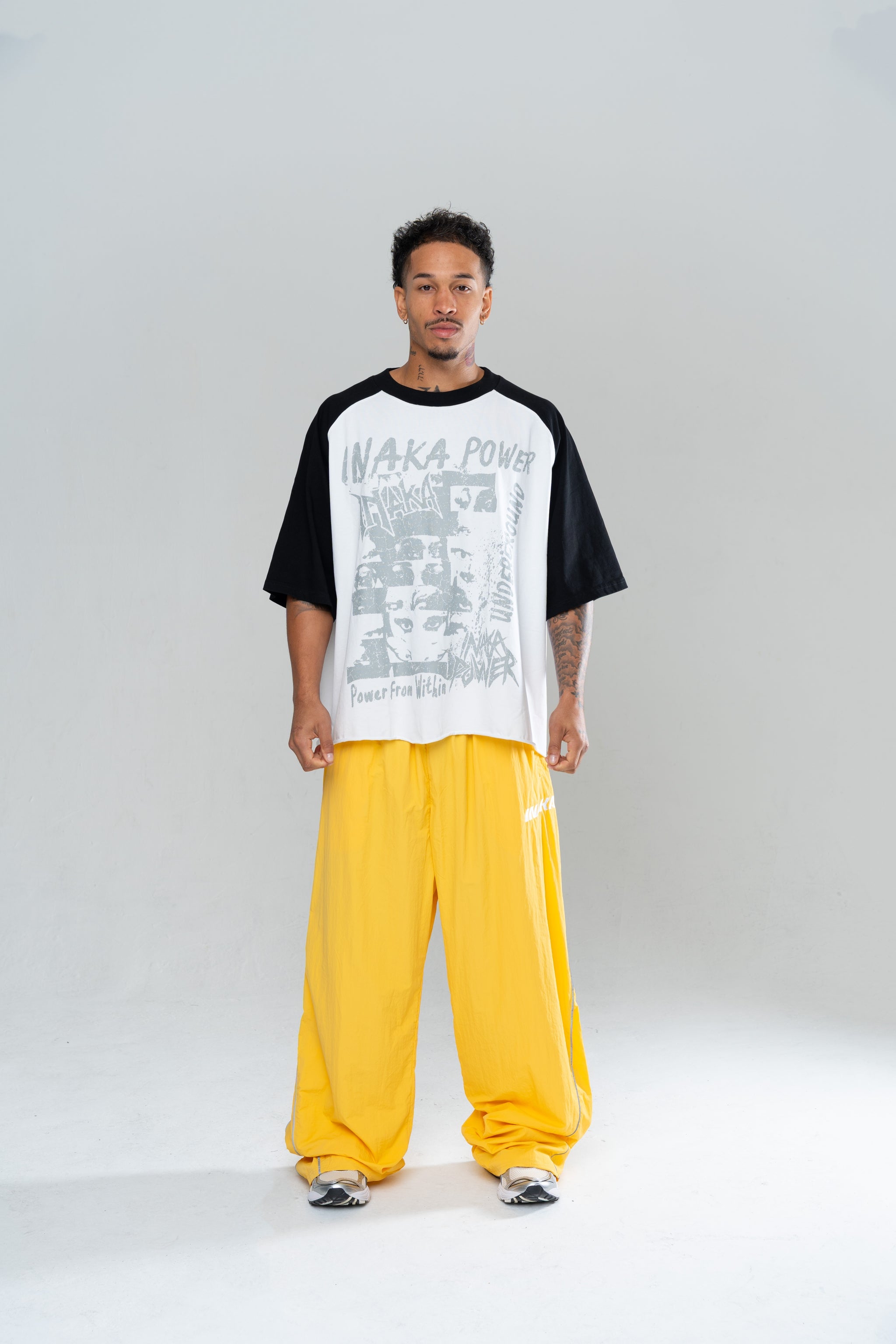 UNDERGROUND CROPPED TEE - WHITE/BLACK