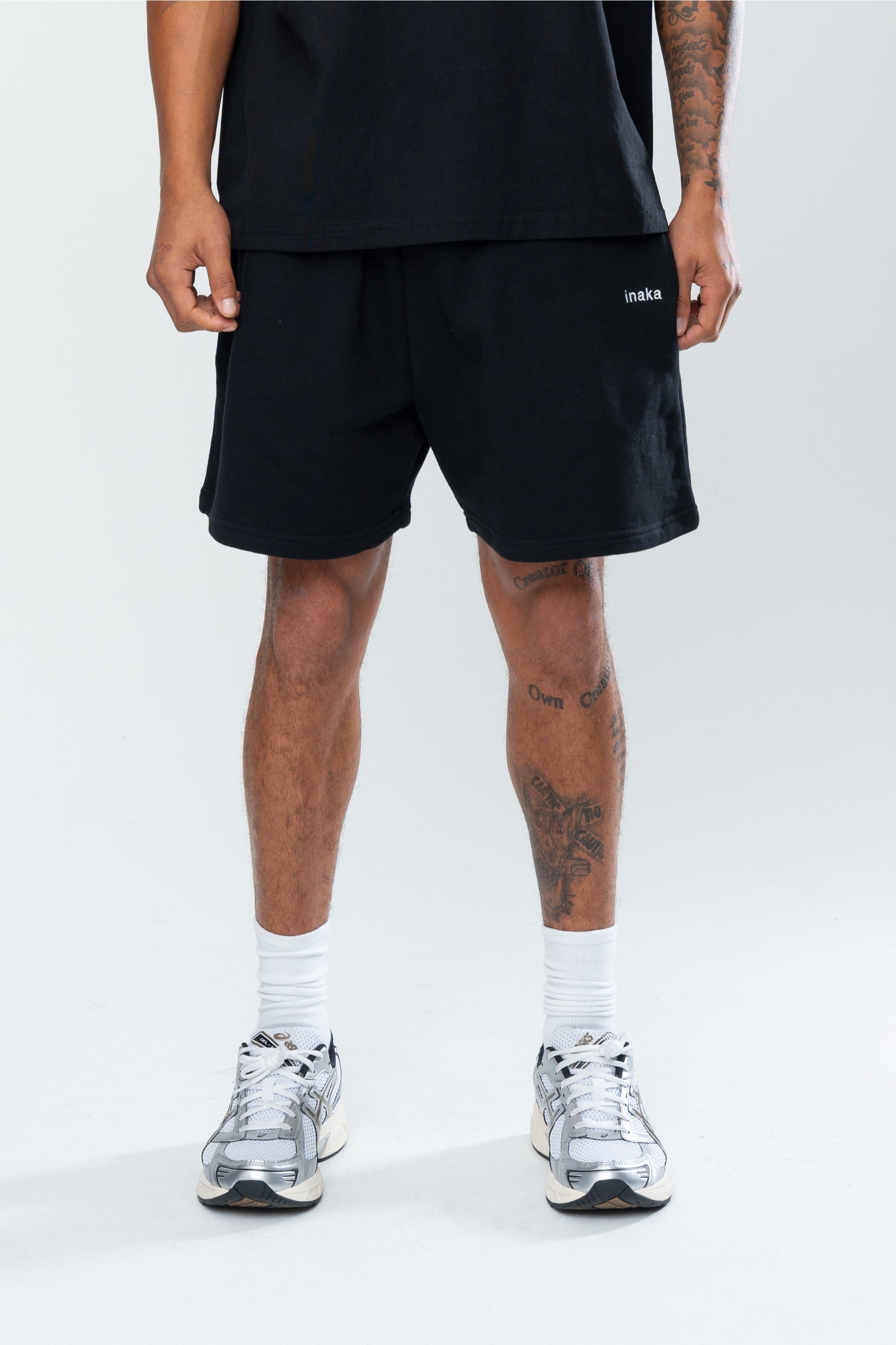 BASICS SHORTS - BLACK