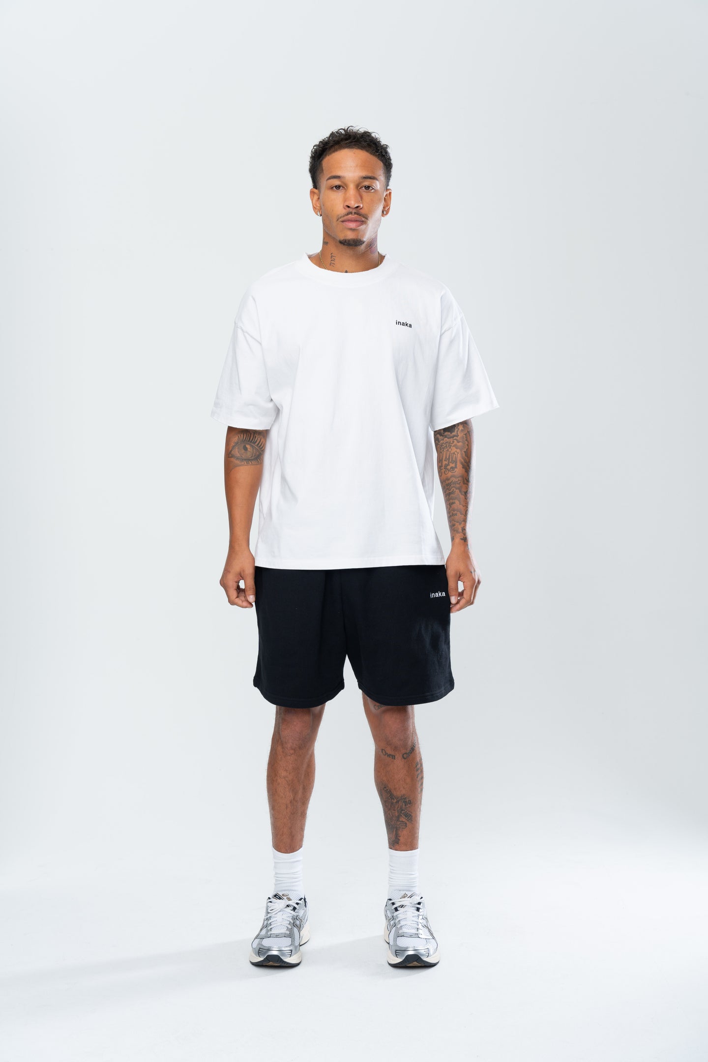 BASICS DISTRESSED TEE - WHITE