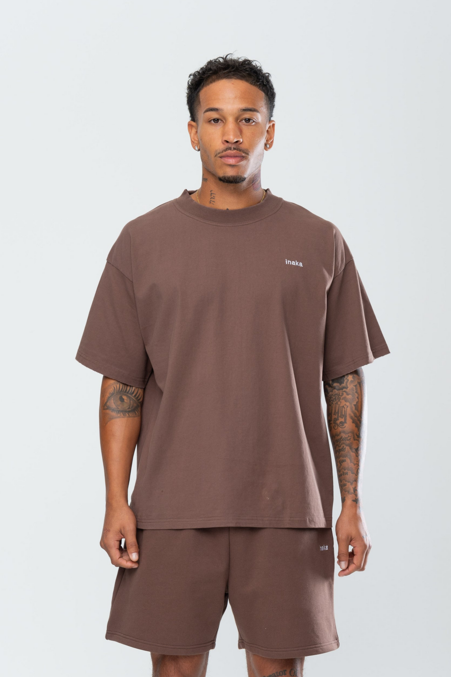 BASICS DISTRESSED TEE - ESPRESSO