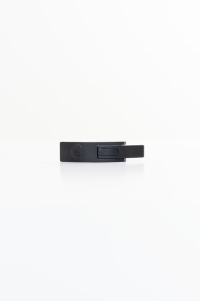 Inaka power outlet lever belt