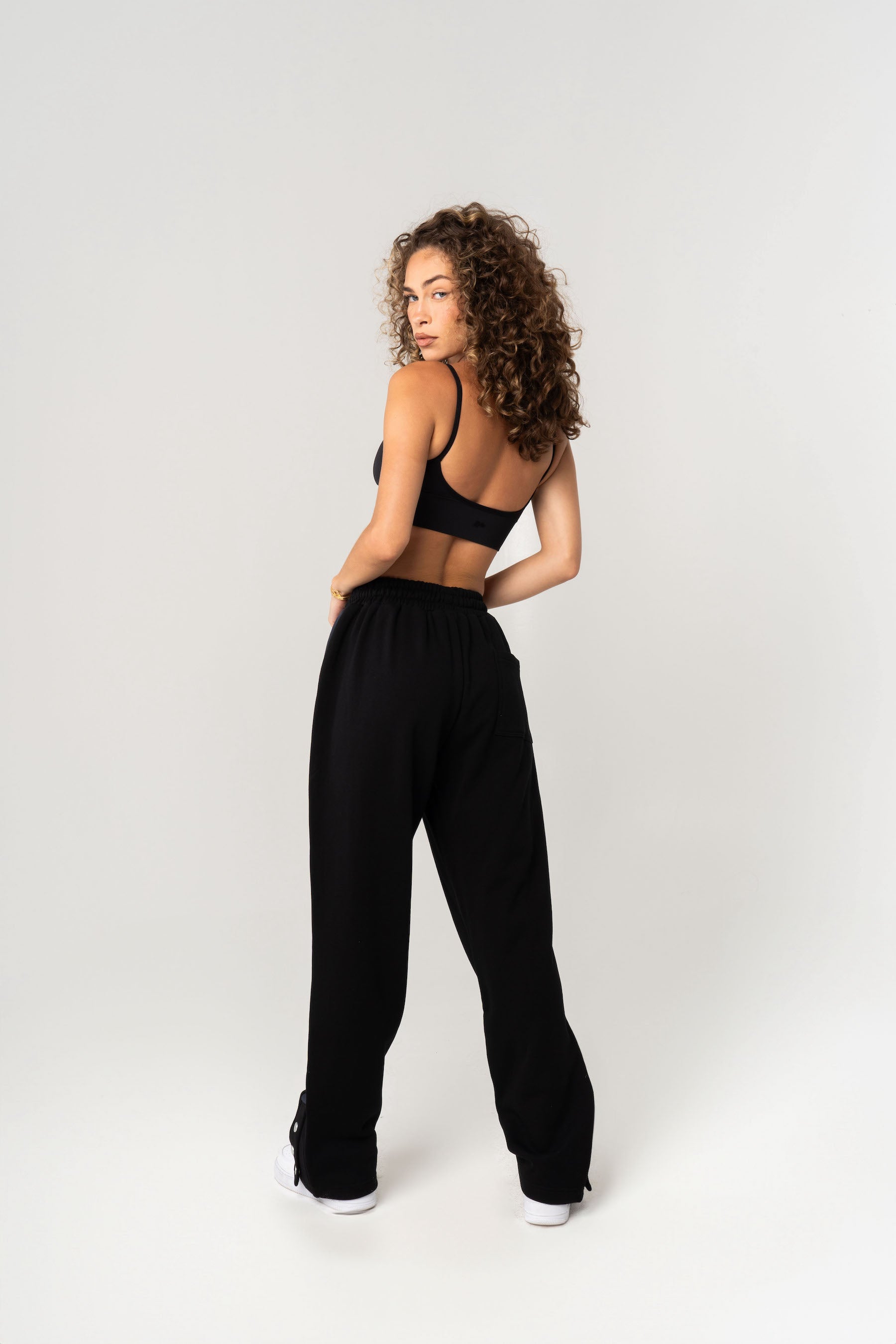 Men's Relaxed Sweats - Black