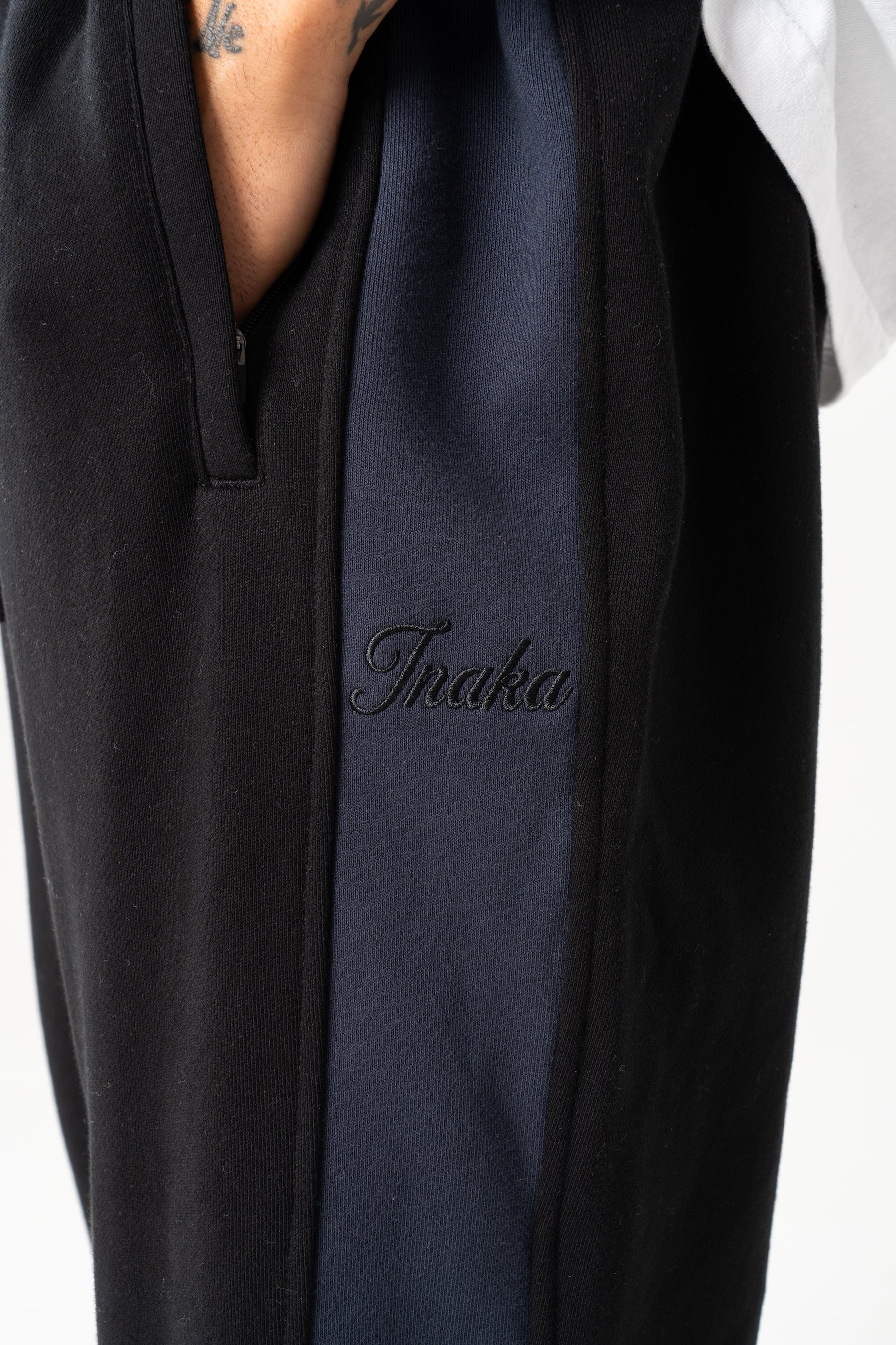 Men's Relaxed Sweats - Black