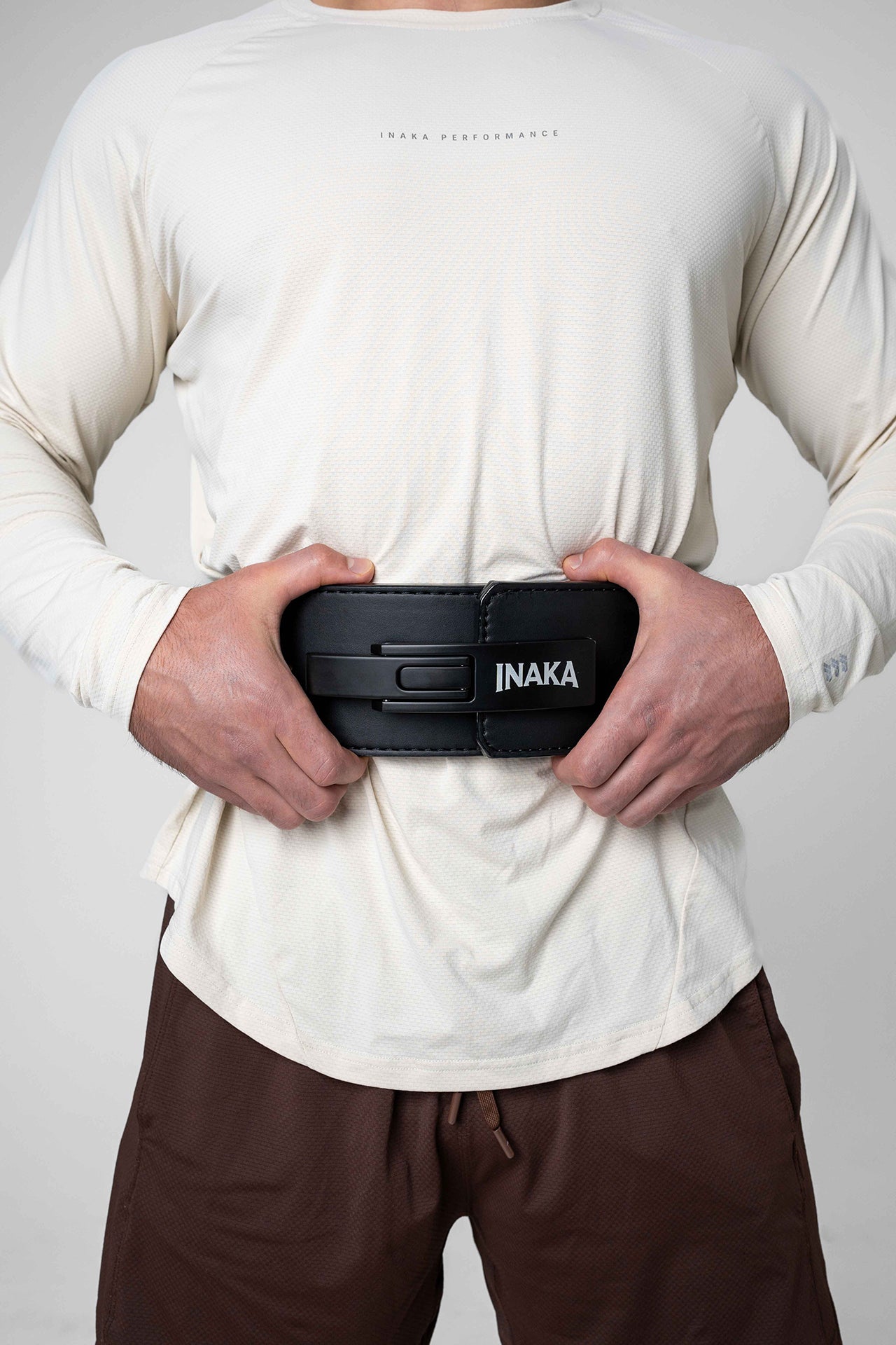 Inaka power outlet lever belt