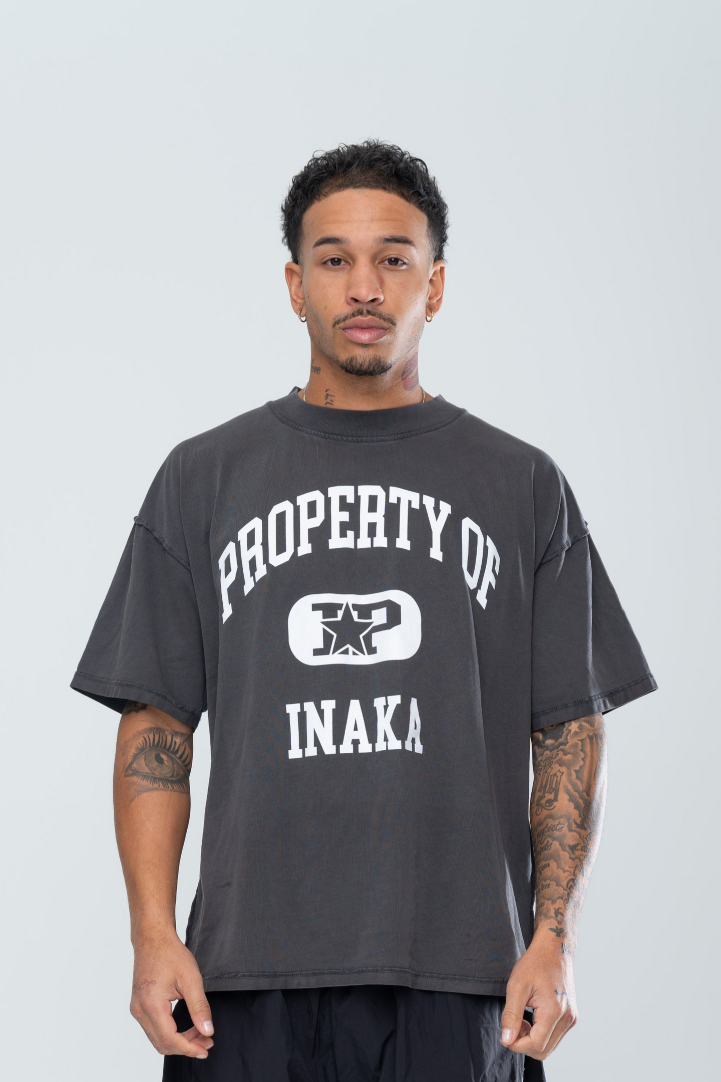 PROPERTY REVERSE TEE - VINTAGE BLACK