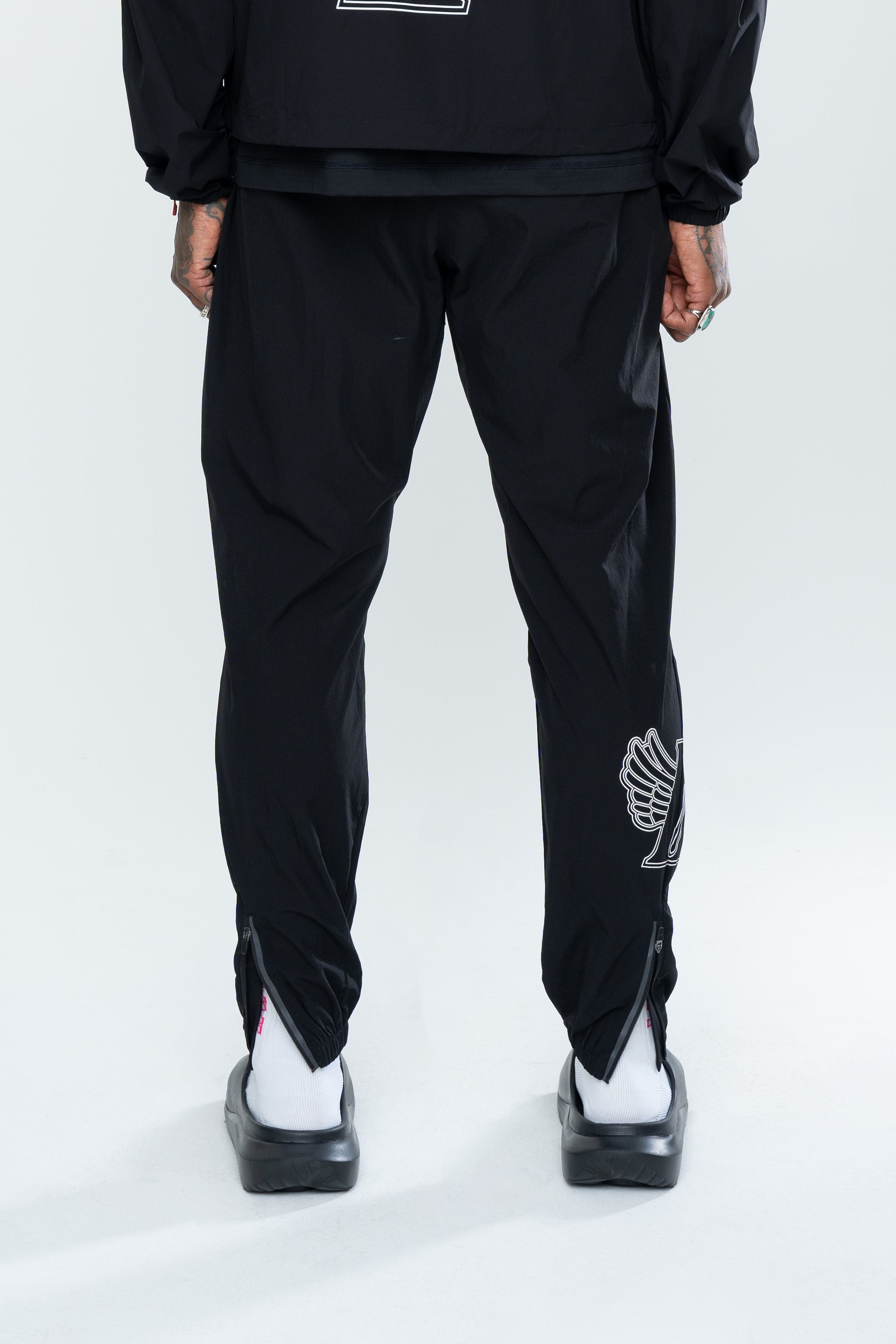 IRC WINDRUNNER PANTS - BLACK