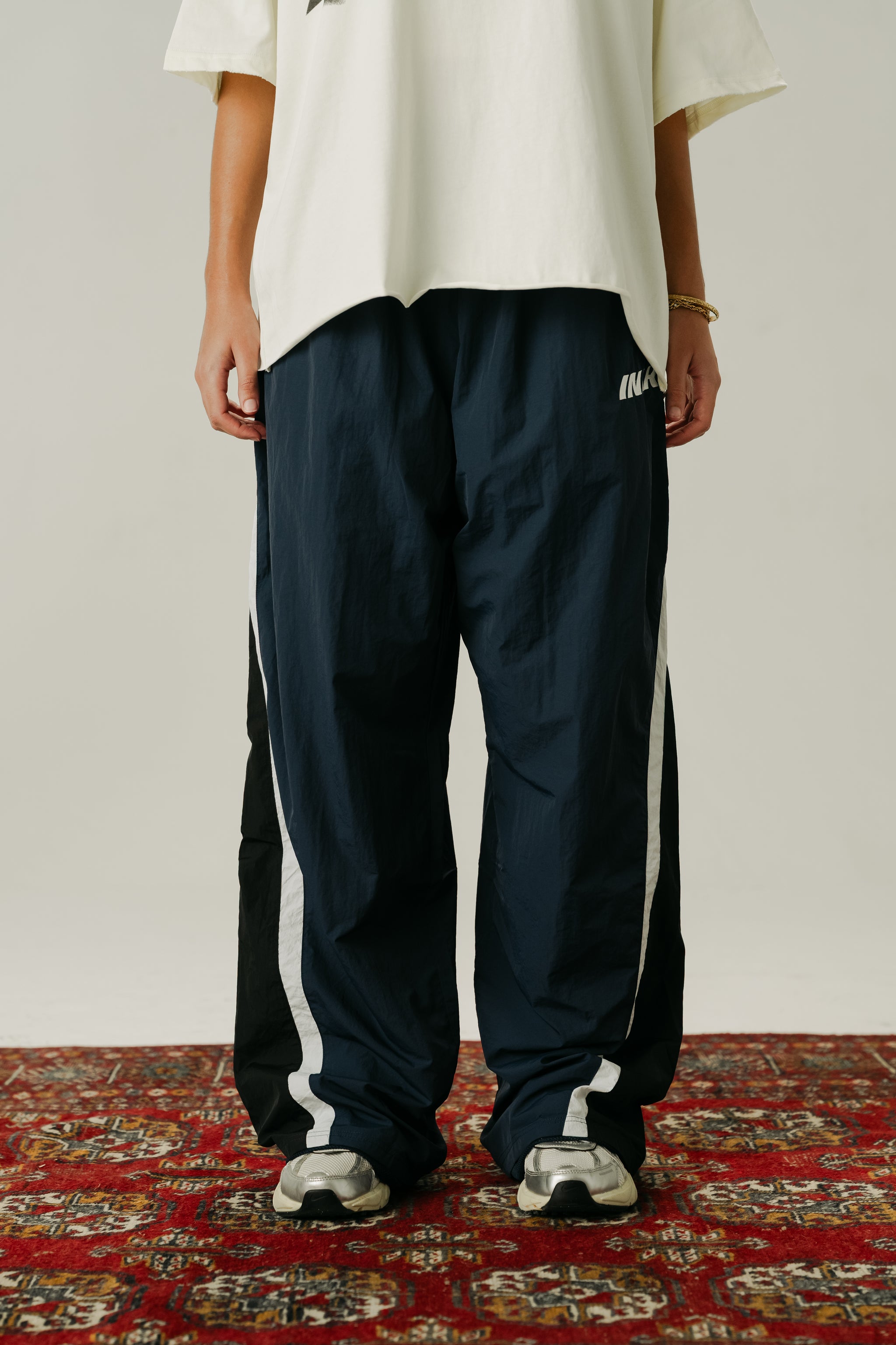 BAGGY TRACKPANTS - NAVY : BLACK
