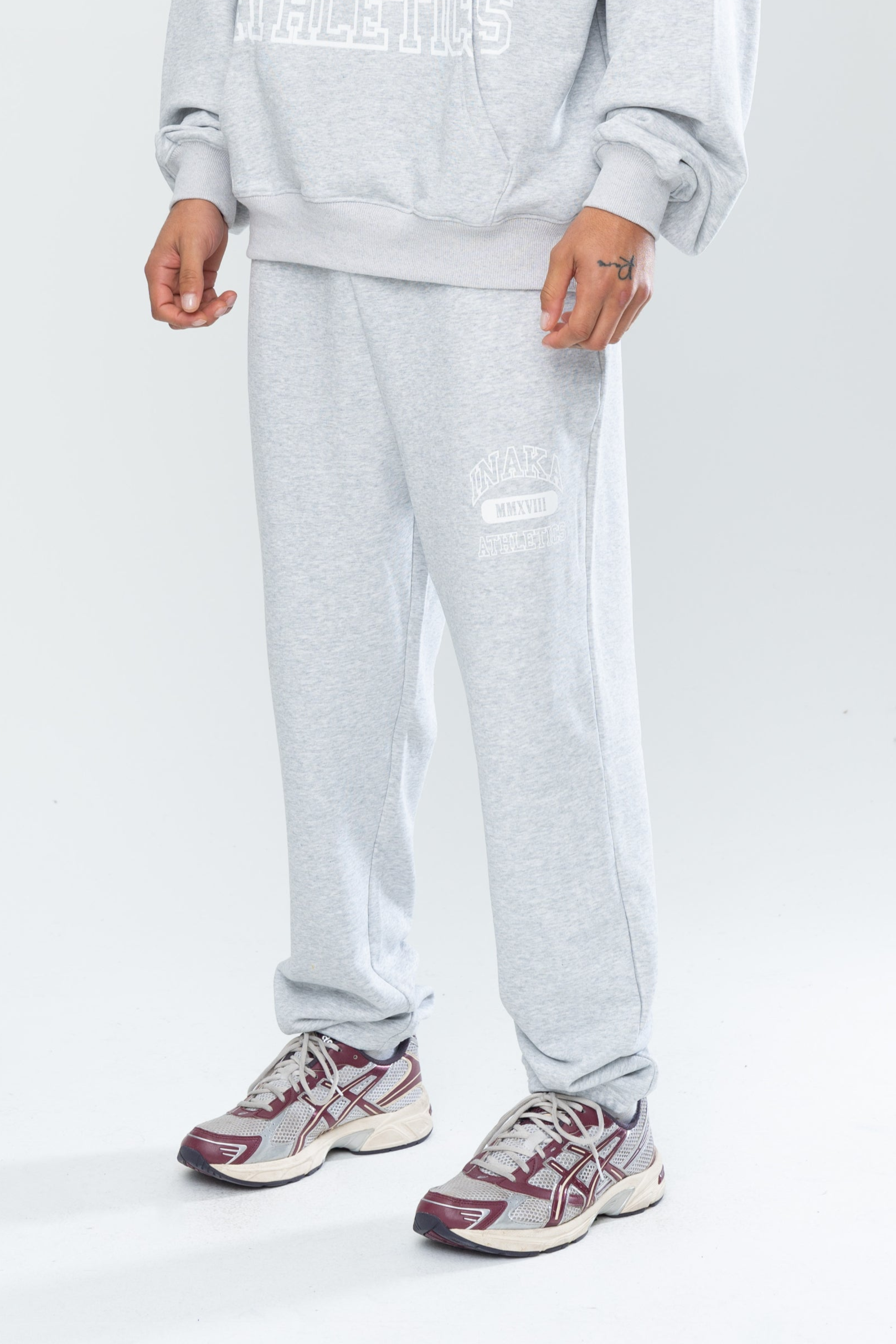 ATHLETICS CUFFED SWEATS - GREY