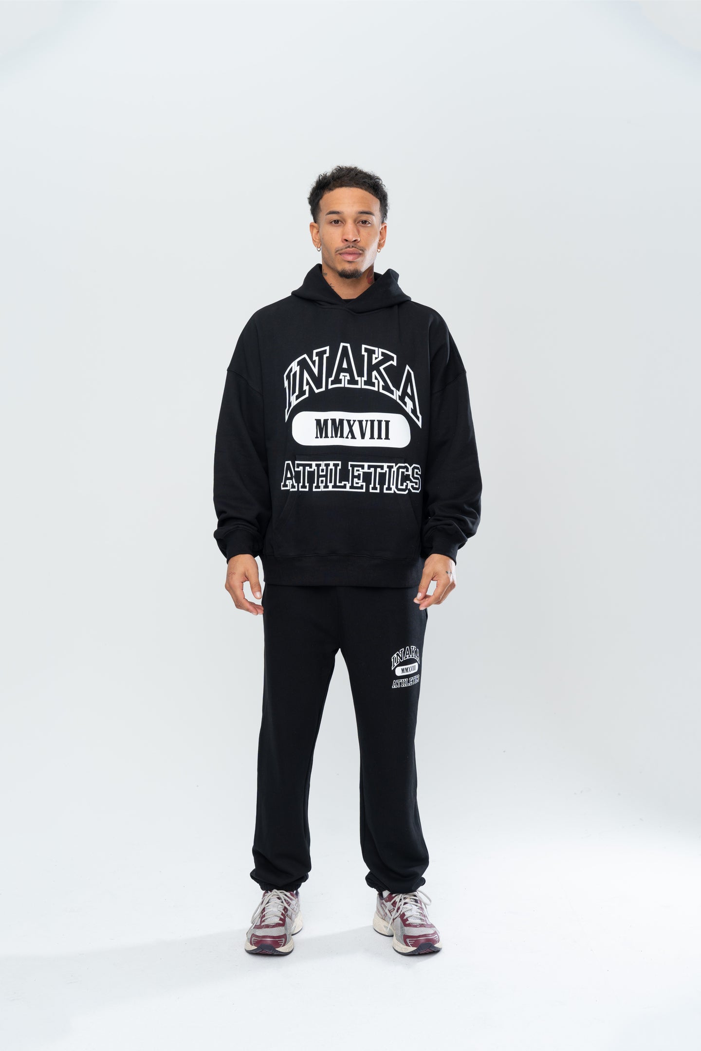 ATHLETICS CUFFED SWEATS - BLACK