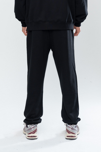 ATHLETICS CUFFED SWEATS - BLACK