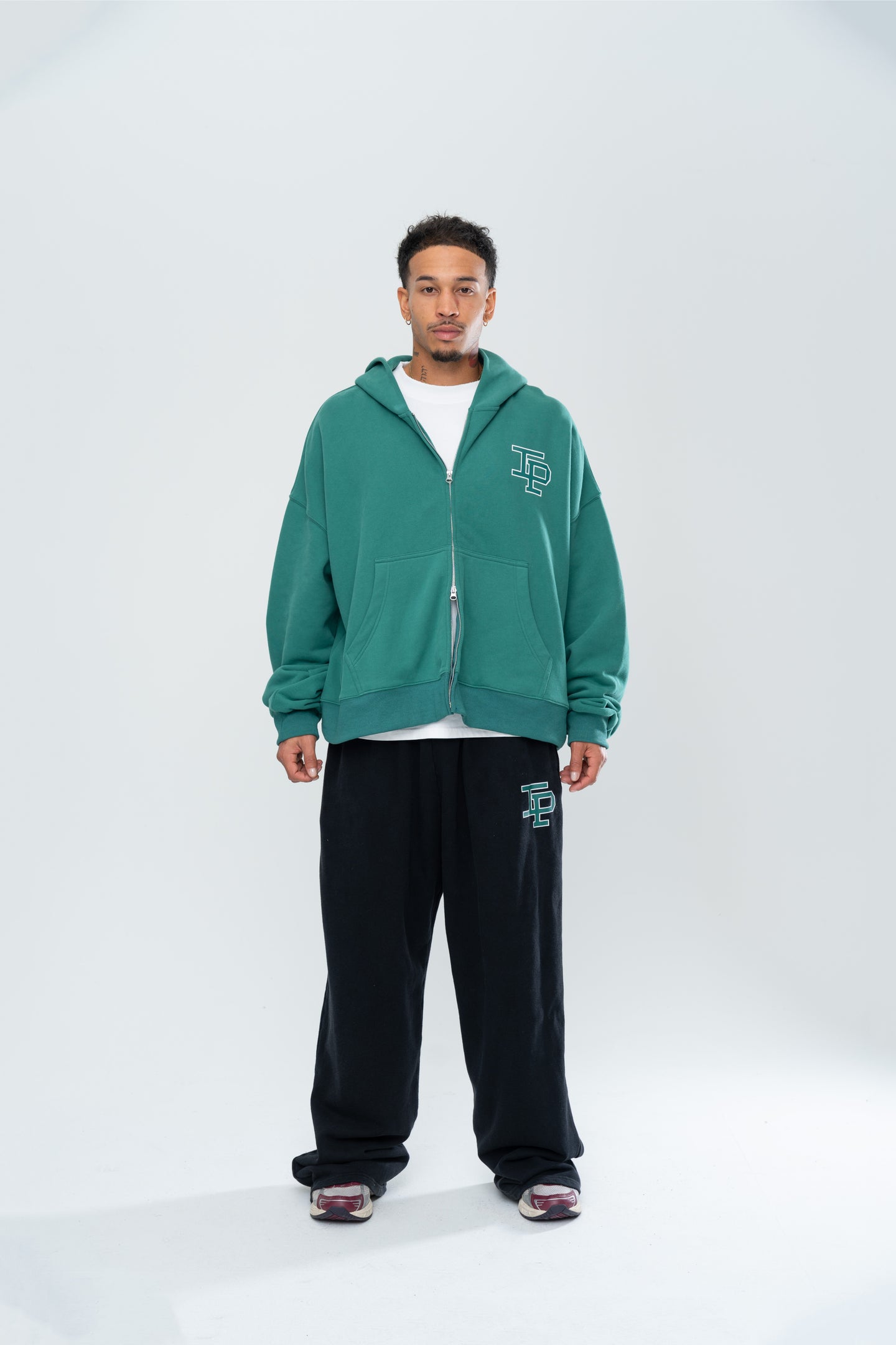 CLASSIC BAGGY SWEATS - BLACK/FOREST GREEN