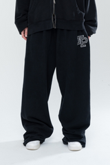 CLASSIC BAGGY SWEATS - BLACK