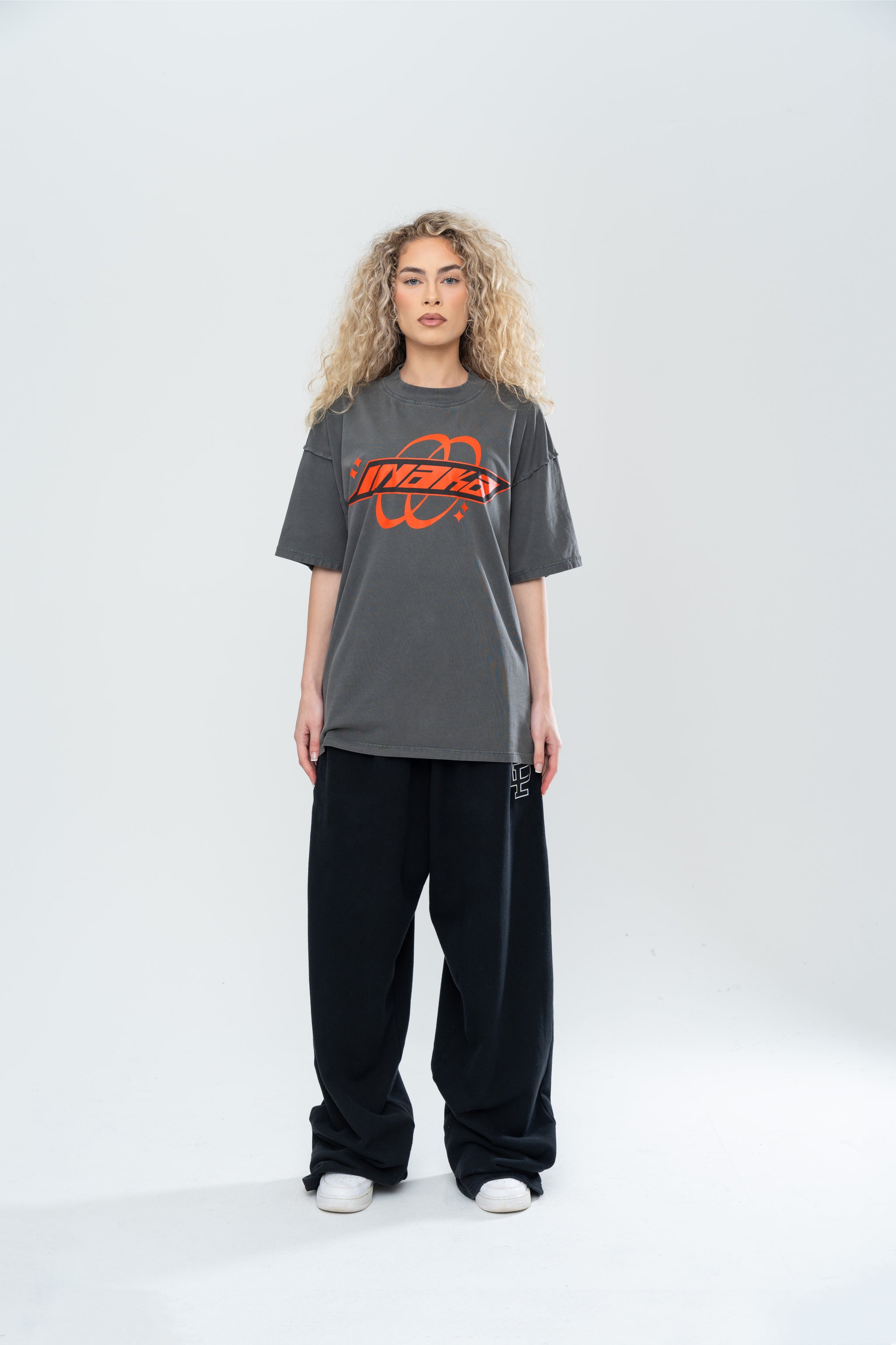 FUTURA REVERSE TEE - VINTAGE BLACK