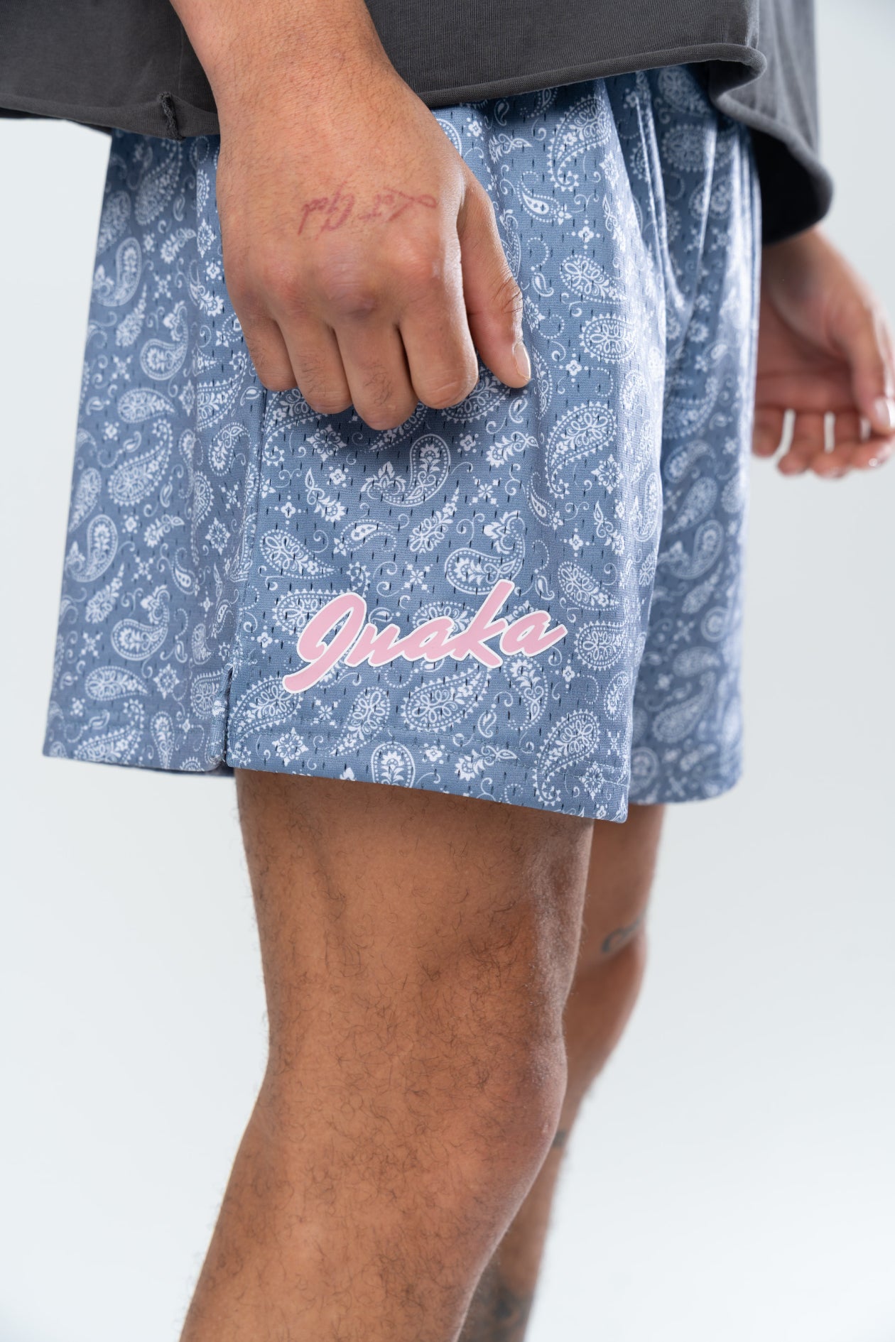 CLASSIC PAISLEY MESH SHORTS - GREY